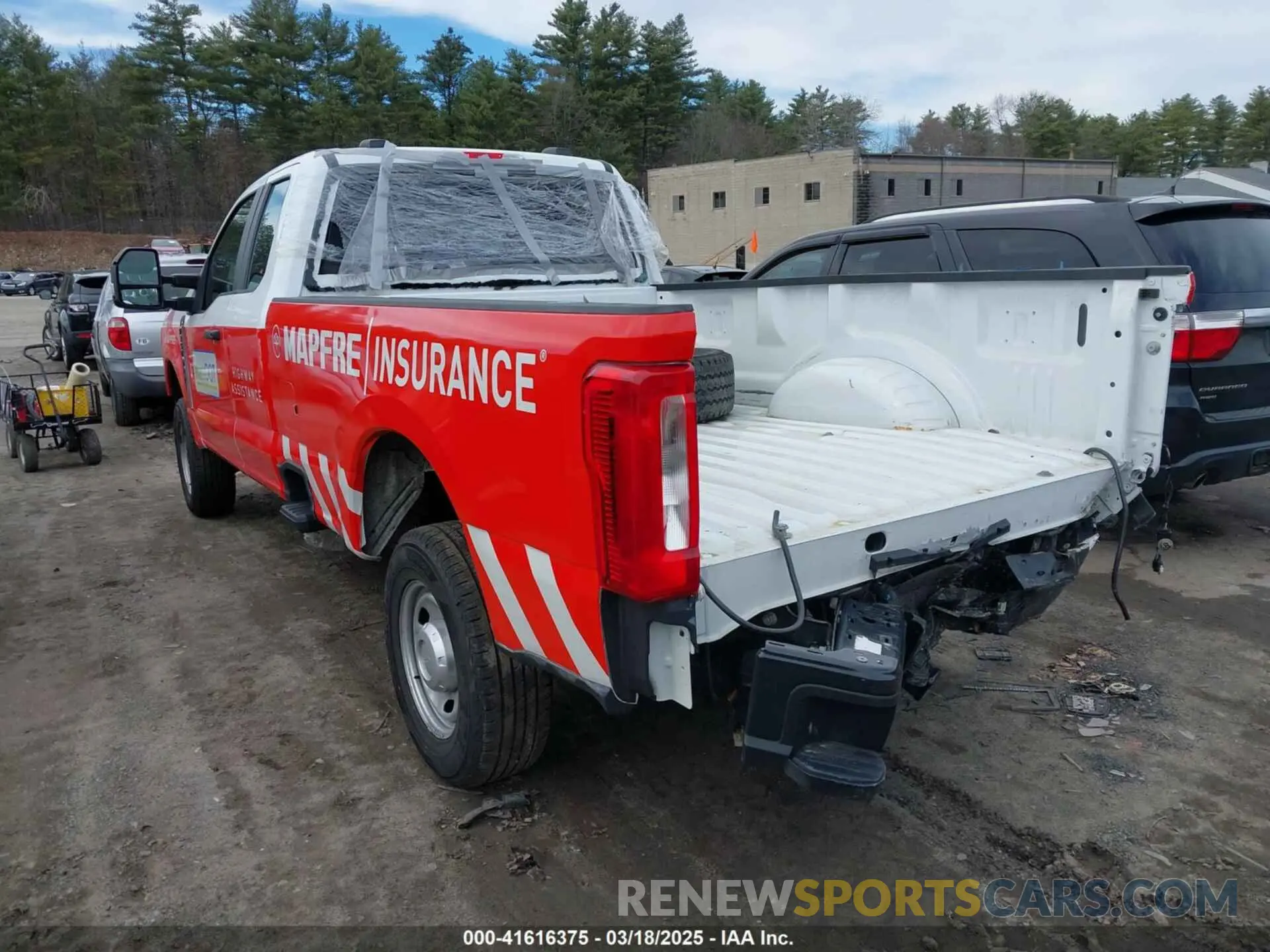 14 Photograph of a damaged car 1FT8X3BA0PED52594 FORD F-350 2023