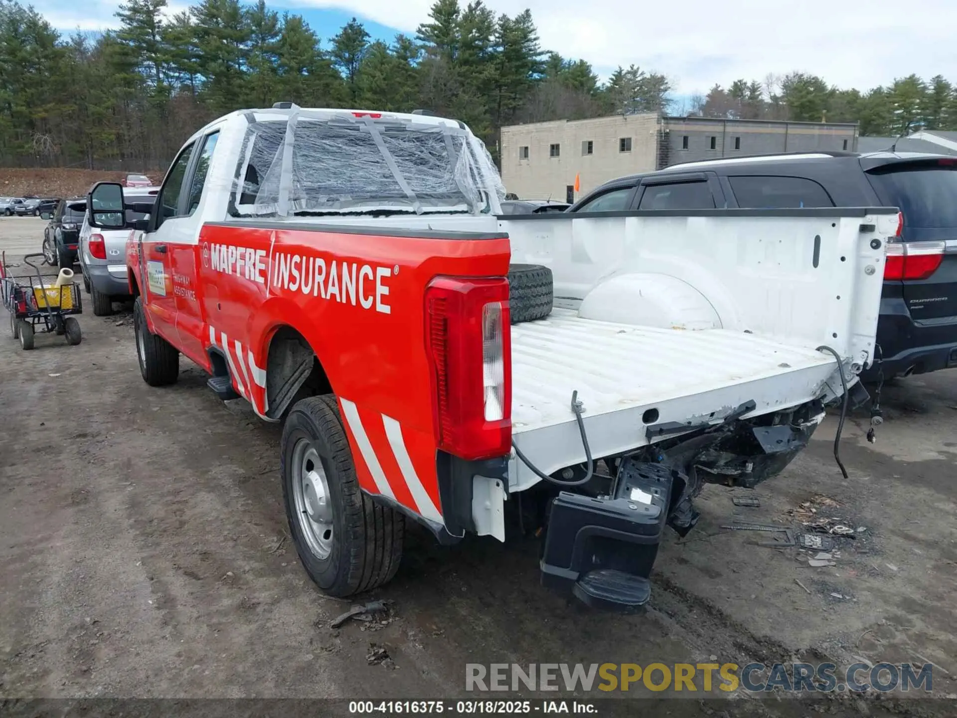 3 Photograph of a damaged car 1FT8X3BA0PED52594 FORD F-350 2023
