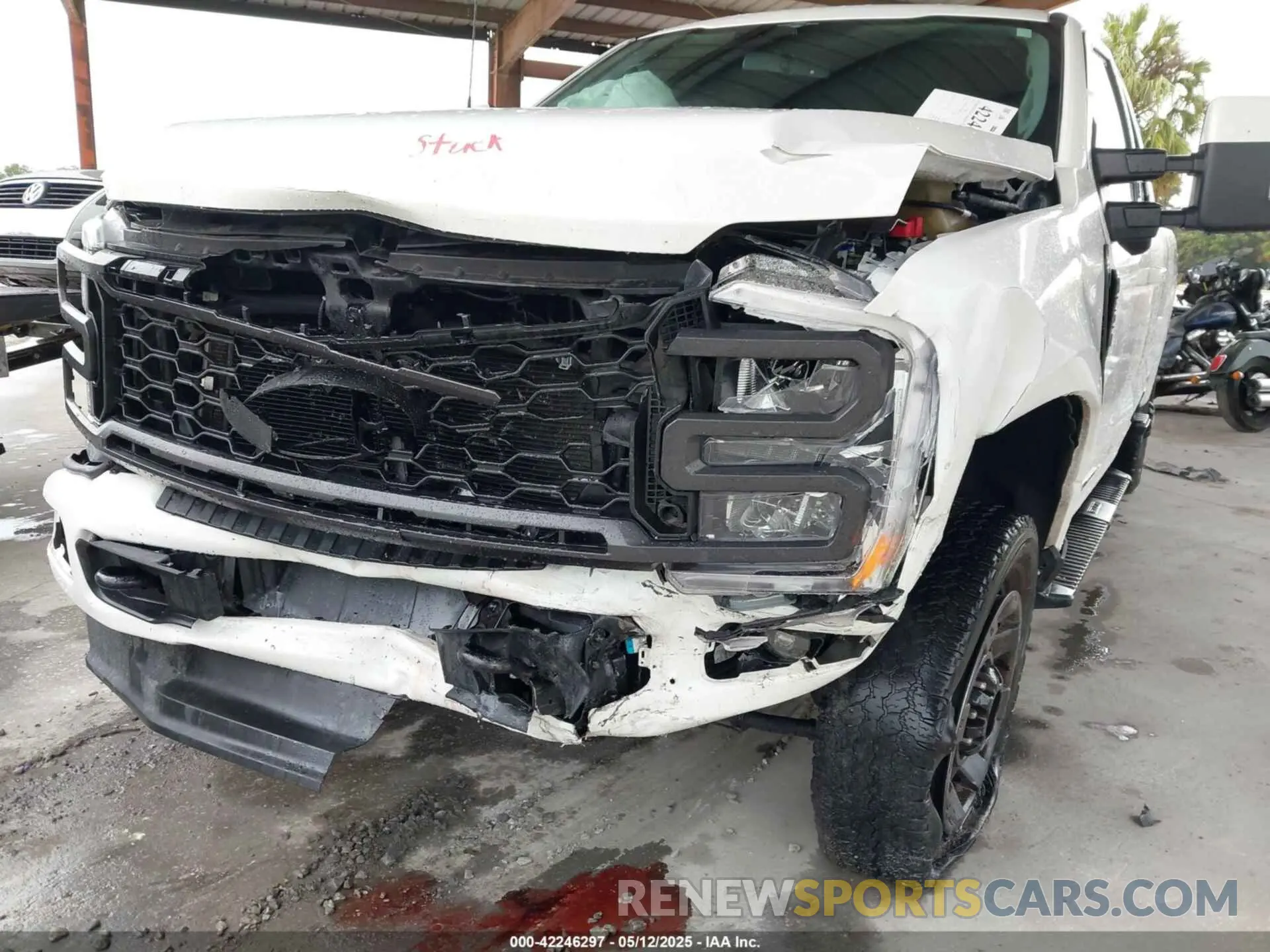 6 Photograph of a damaged car 1FT8X3BM5PEC20361 FORD F-350 2023