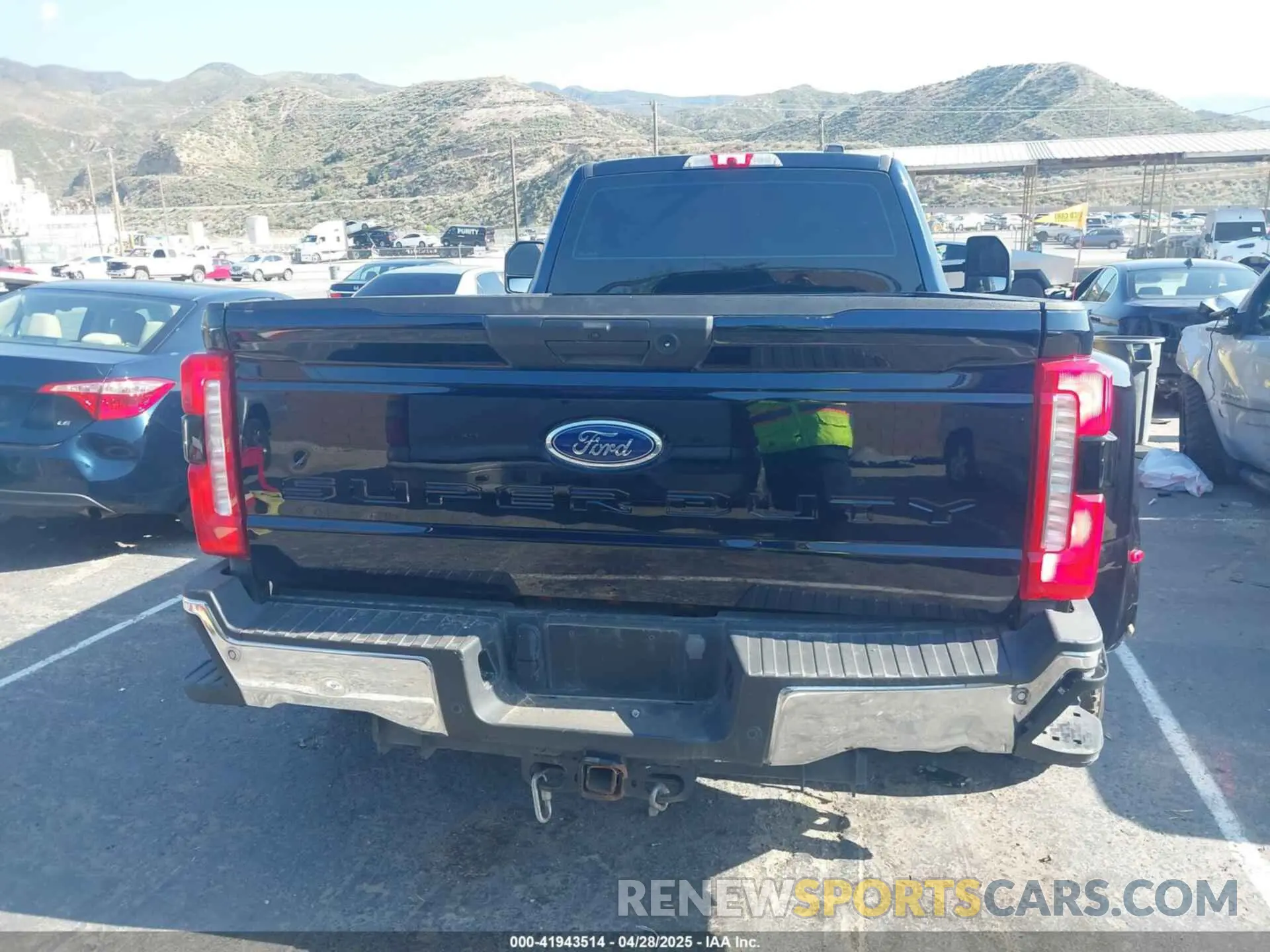 15 Photograph of a damaged car 1FTRF3CT0PED35480 FORD F-350 2023