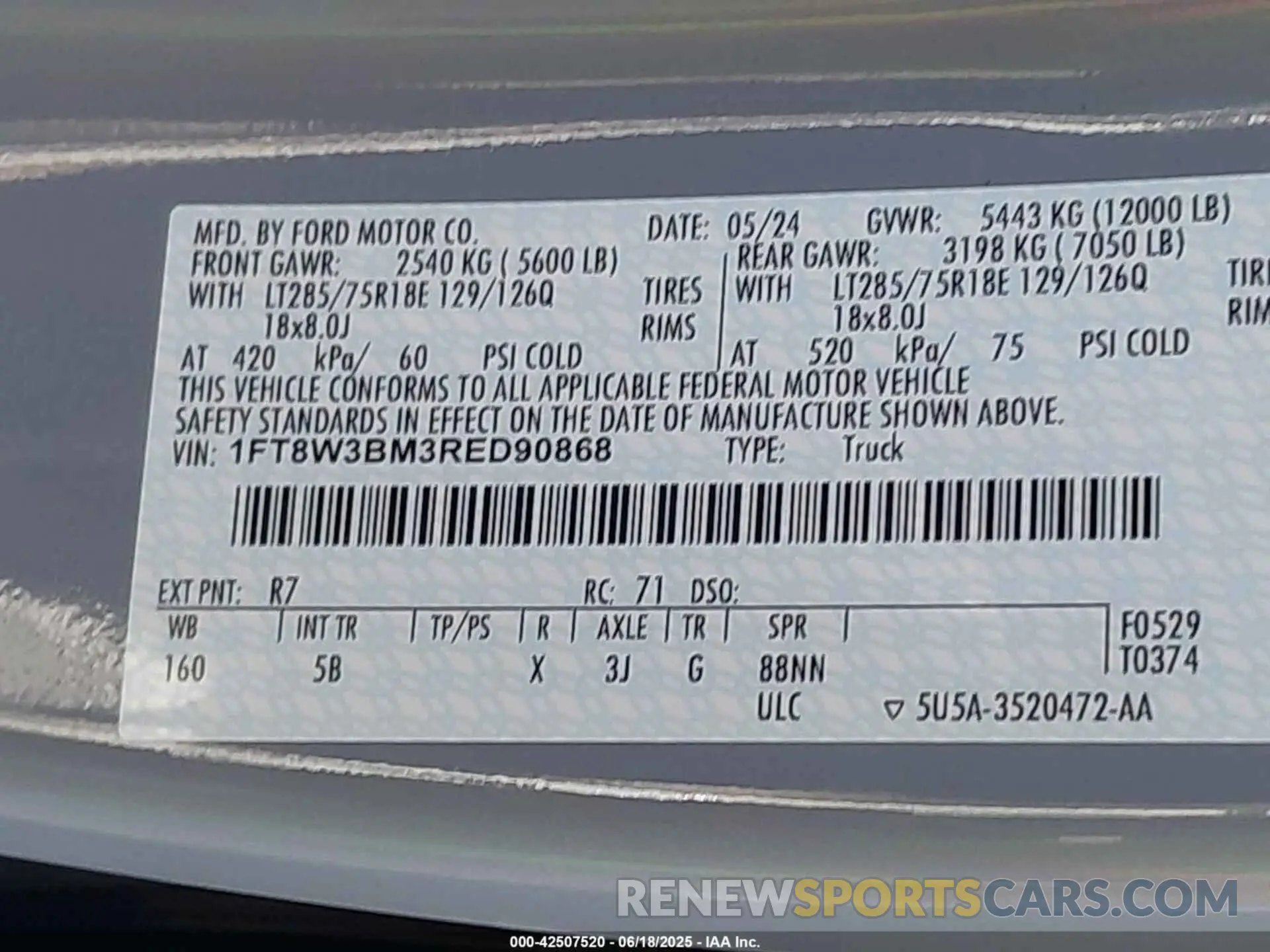 9 Photograph of a damaged car 1FT8W3BM3RED90868 FORD F-350 2024