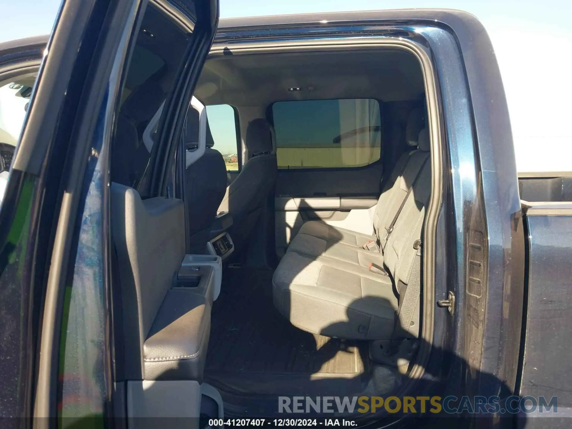 6 Photograph of a damaged car 1FT8W3BM4RED28718 FORD F-350 2024