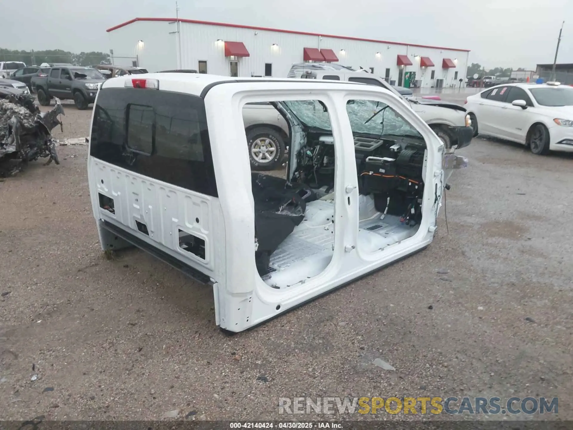 4 Photograph of a damaged car 1FT8W3BM4REF87323 FORD F-350 2024