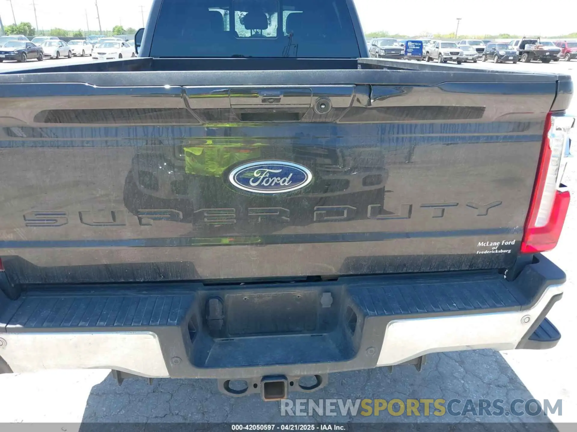 15 Photograph of a damaged car 1FT8W3BN5REC82261 FORD F-350 2024