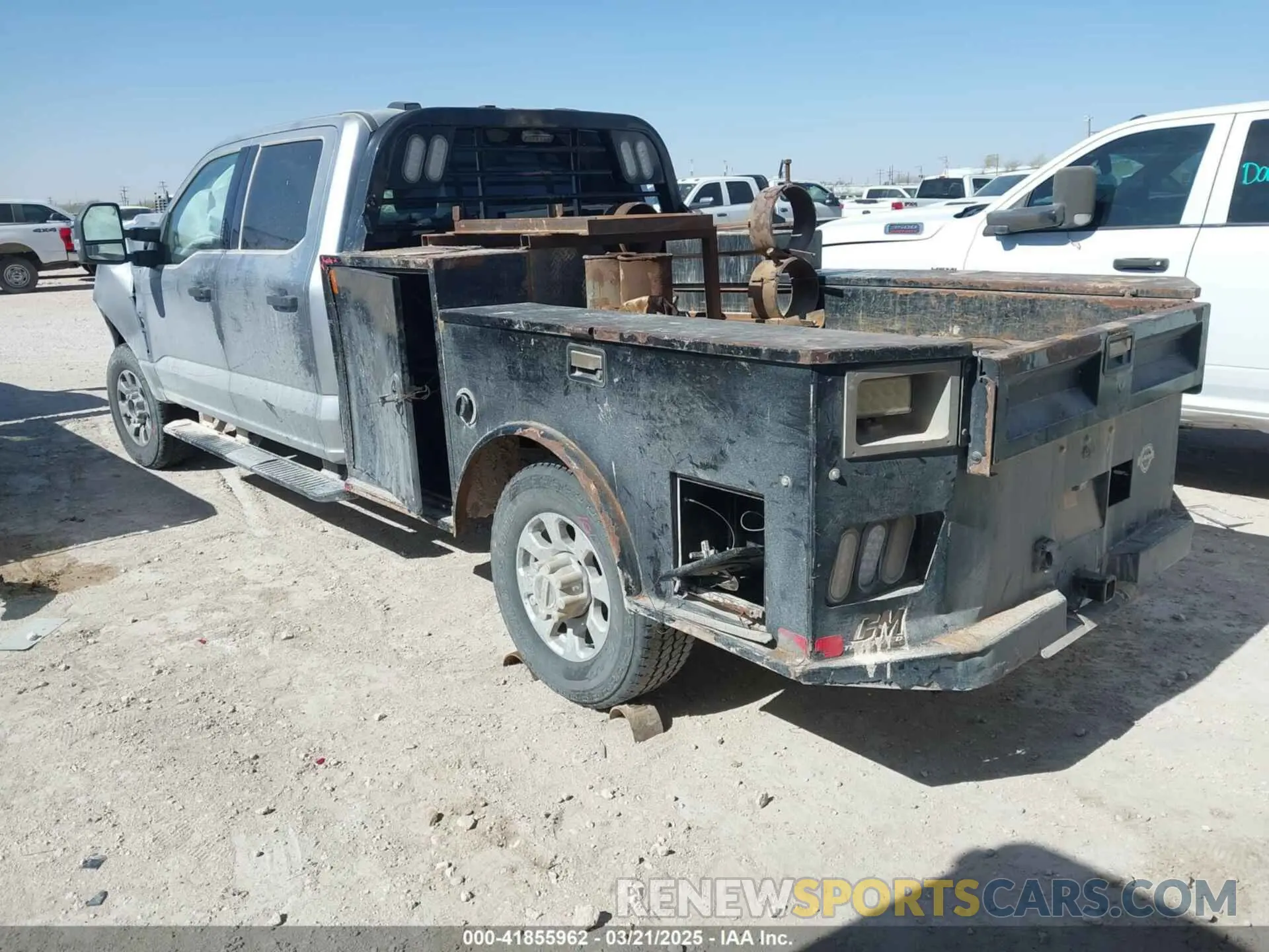 3 Photograph of a damaged car 1FT8W3BNXREF05734 FORD F-350 2024
