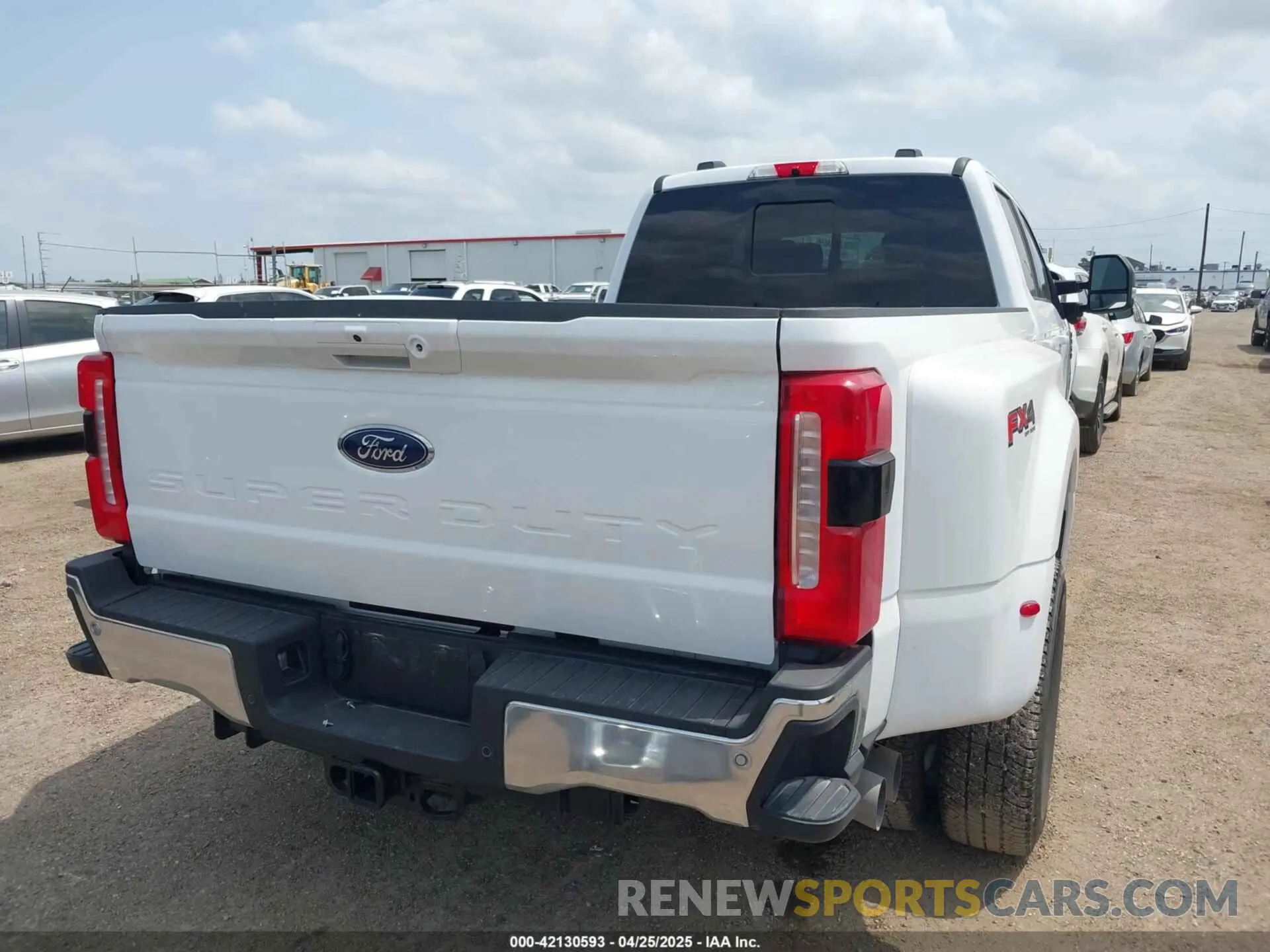 4 Photograph of a damaged car 1FT8W3DM3REE94855 FORD F-350 2024