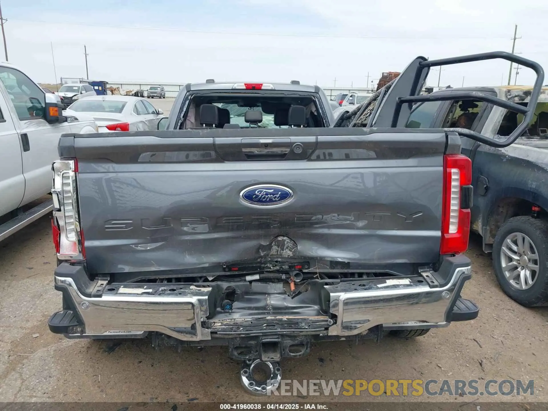 15 Photograph of a damaged car 1FT8W3DM7RED99523 FORD F-350 2024