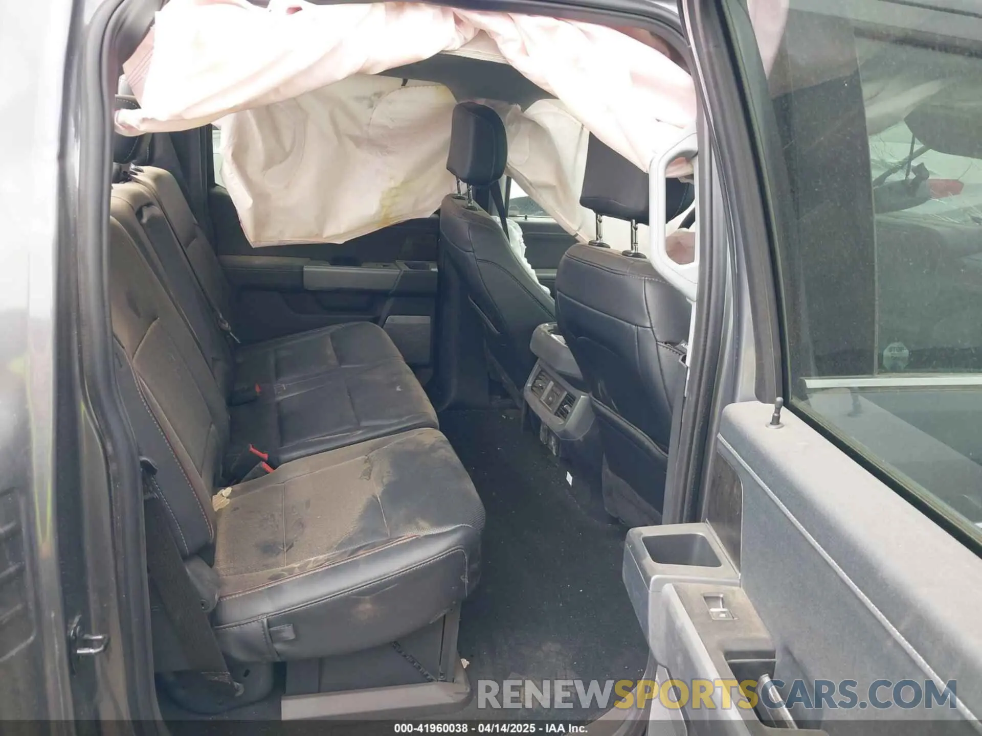 8 Photograph of a damaged car 1FT8W3DM7RED99523 FORD F-350 2024