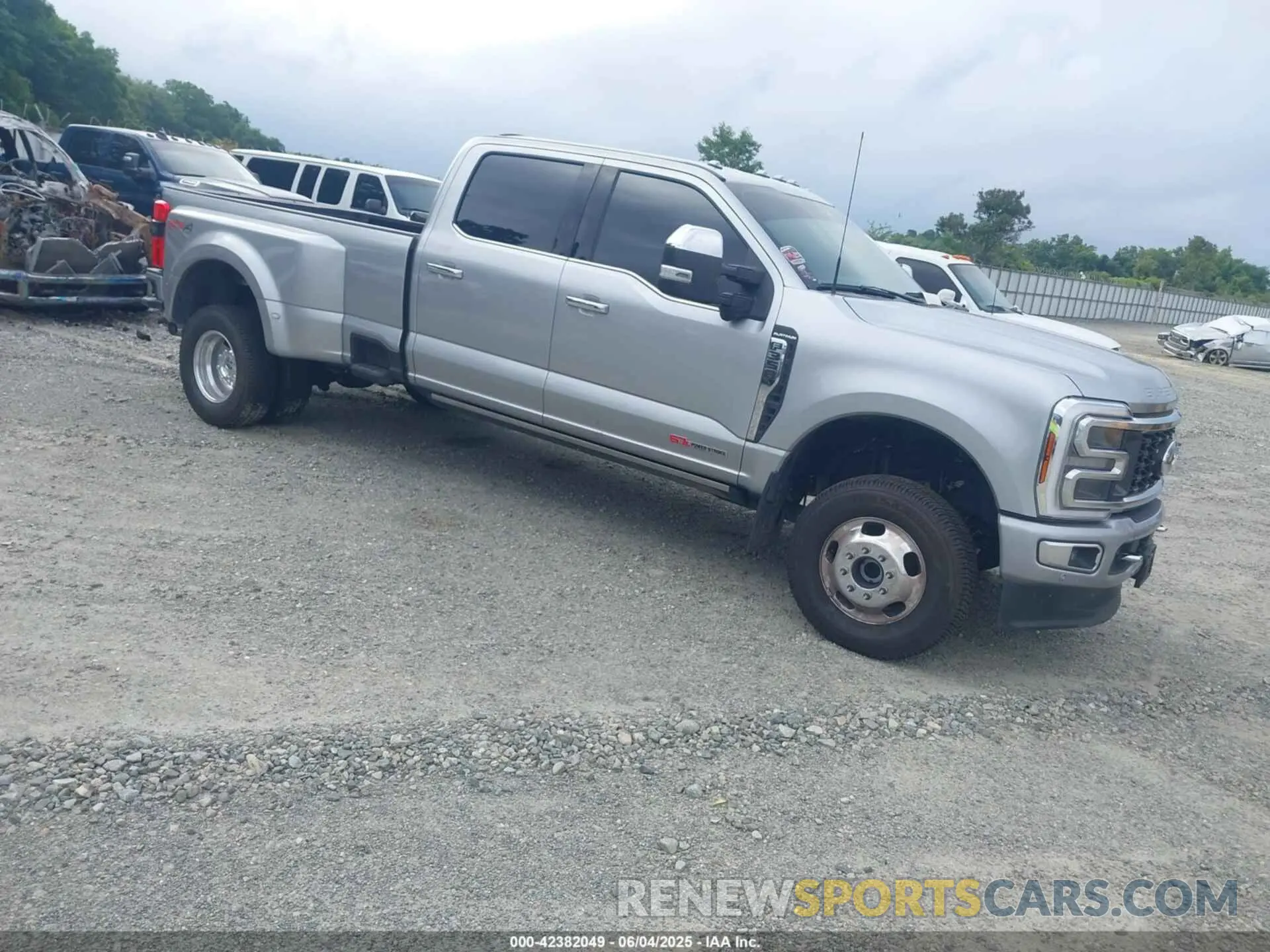 1 Photograph of a damaged car 1FT8W3DM8REE07838 FORD F-350 2024