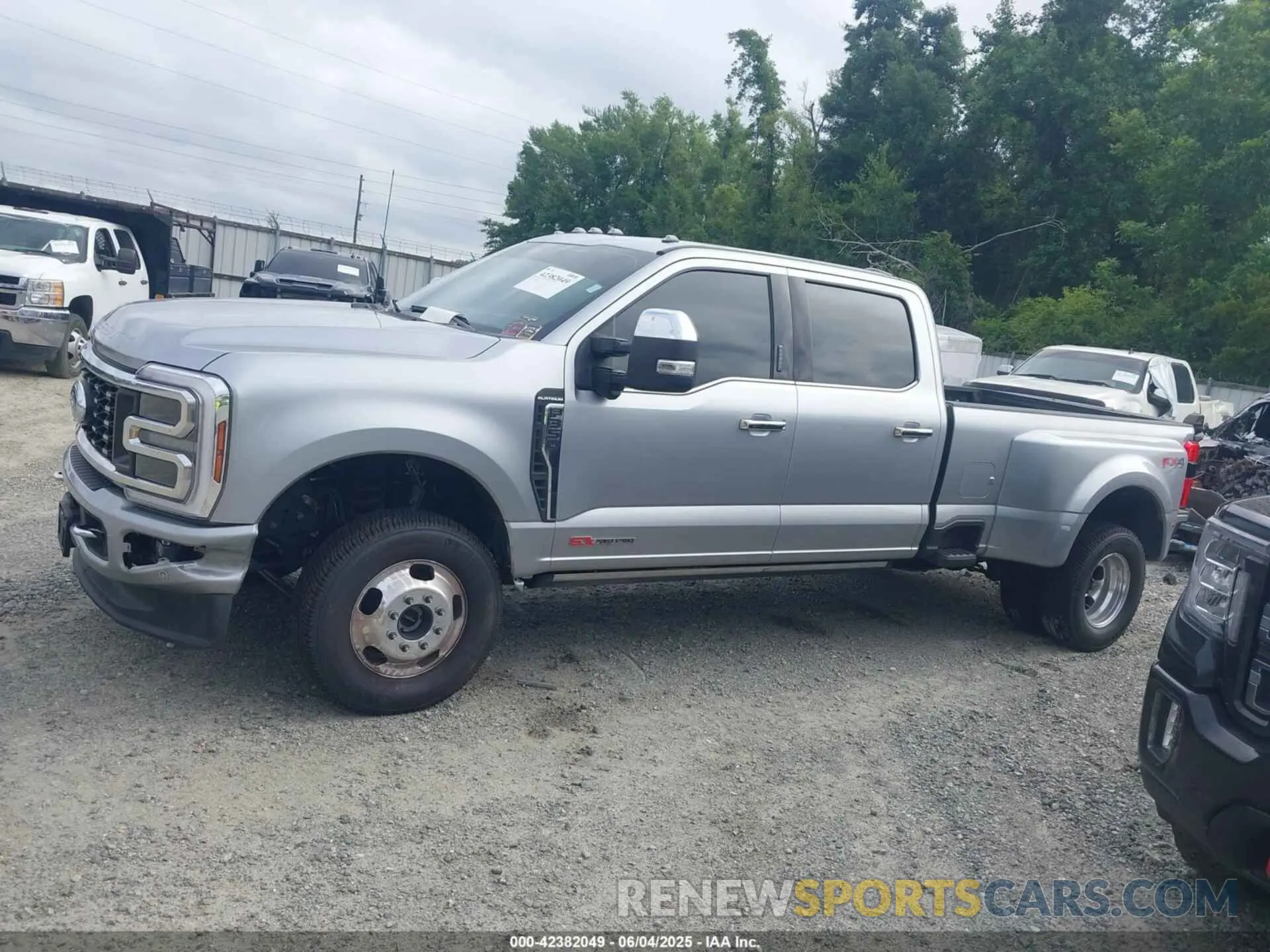 16 Photograph of a damaged car 1FT8W3DM8REE07838 FORD F-350 2024