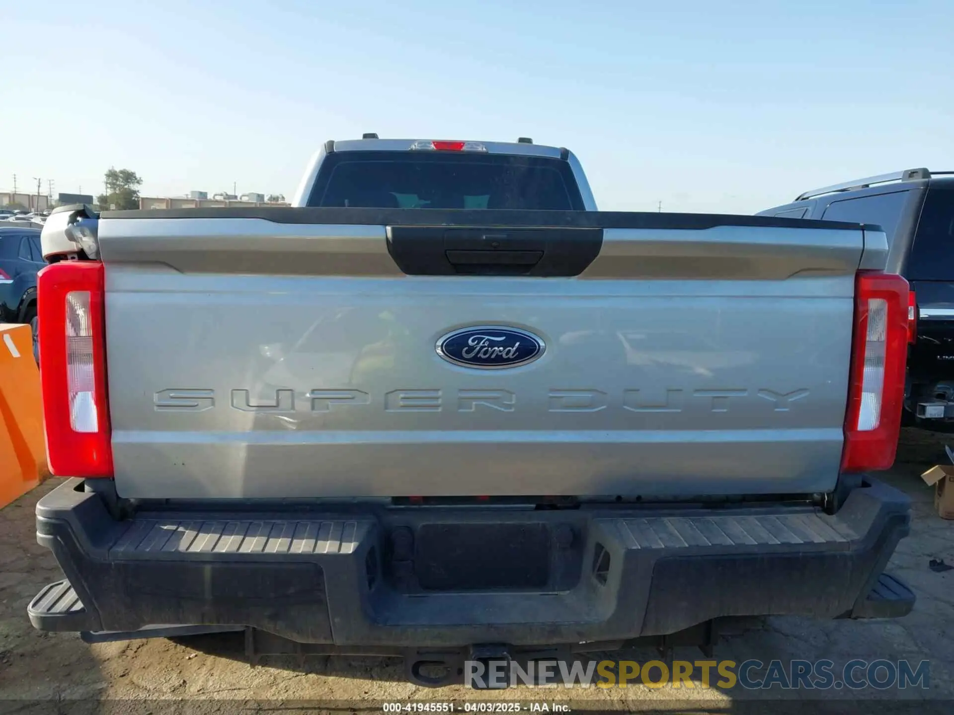 16 Photograph of a damaged car 1FT8W3DT3REE05440 FORD F-350 2024