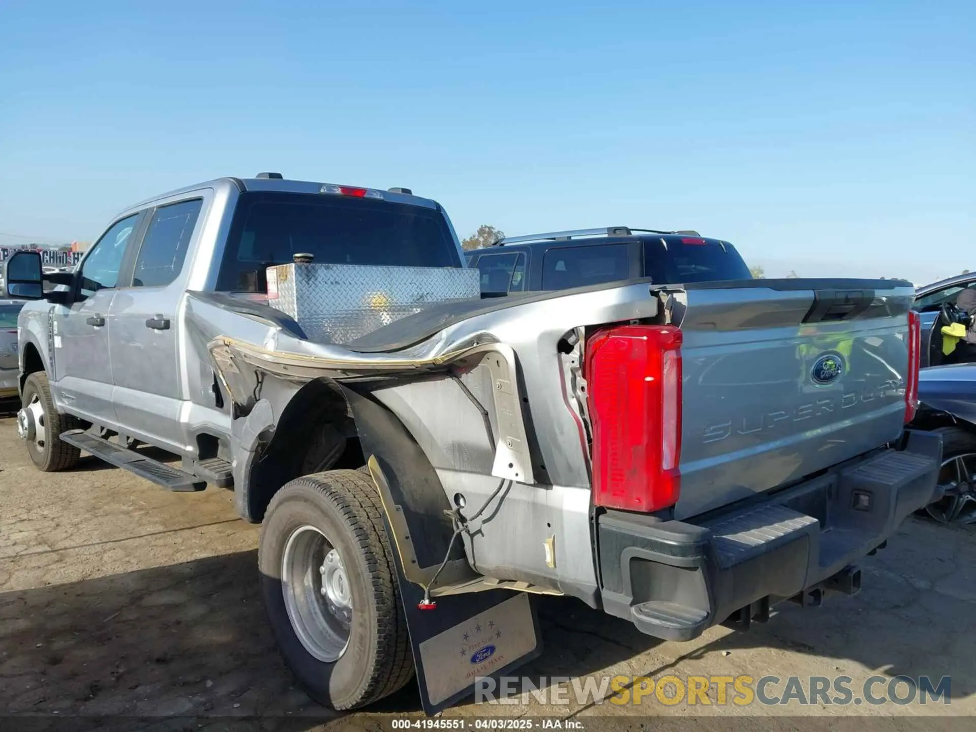 3 Photograph of a damaged car 1FT8W3DT3REE05440 FORD F-350 2024