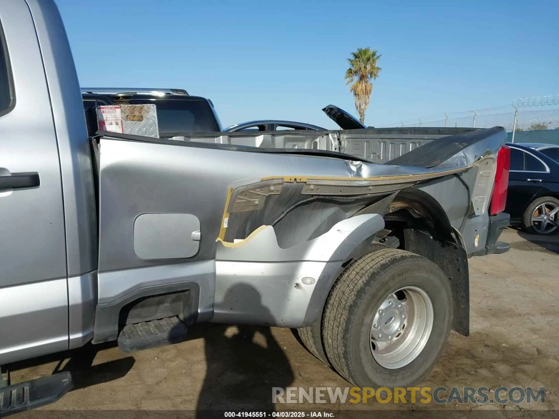 6 Photograph of a damaged car 1FT8W3DT3REE05440 FORD F-350 2024
