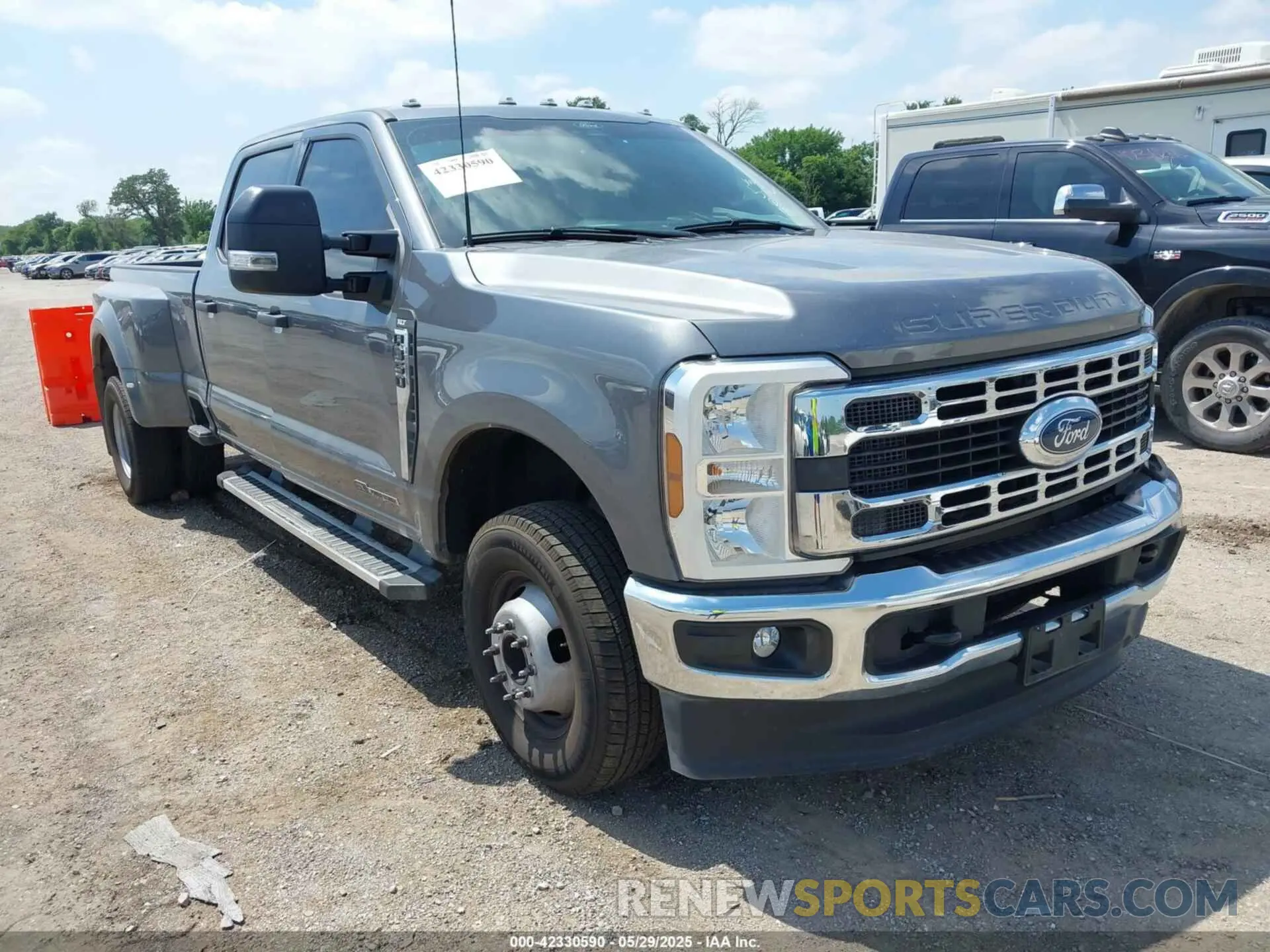 1 Photograph of a damaged car 1FT8W3DT4REE02112 FORD F-350 2024