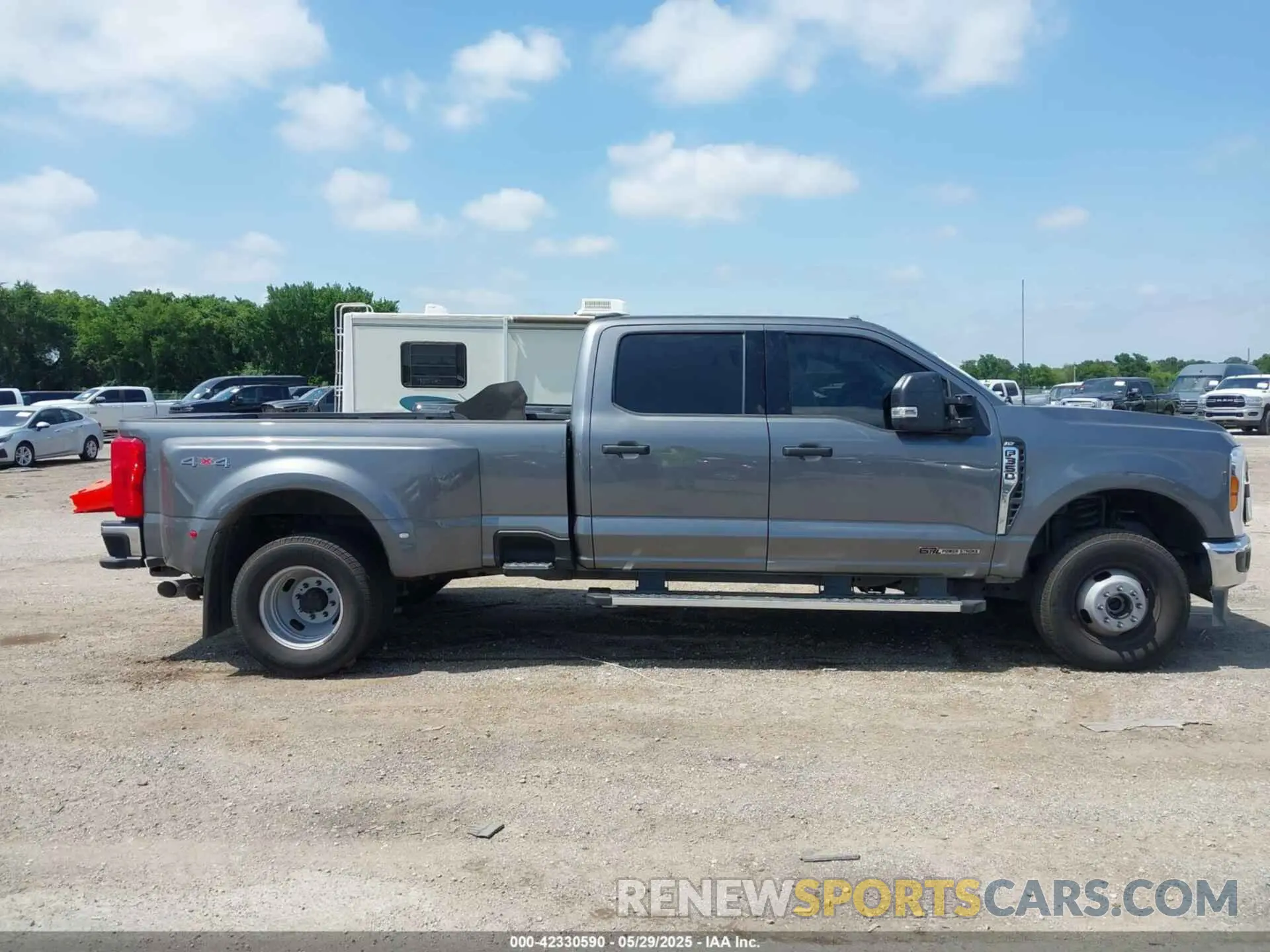 13 Photograph of a damaged car 1FT8W3DT4REE02112 FORD F-350 2024