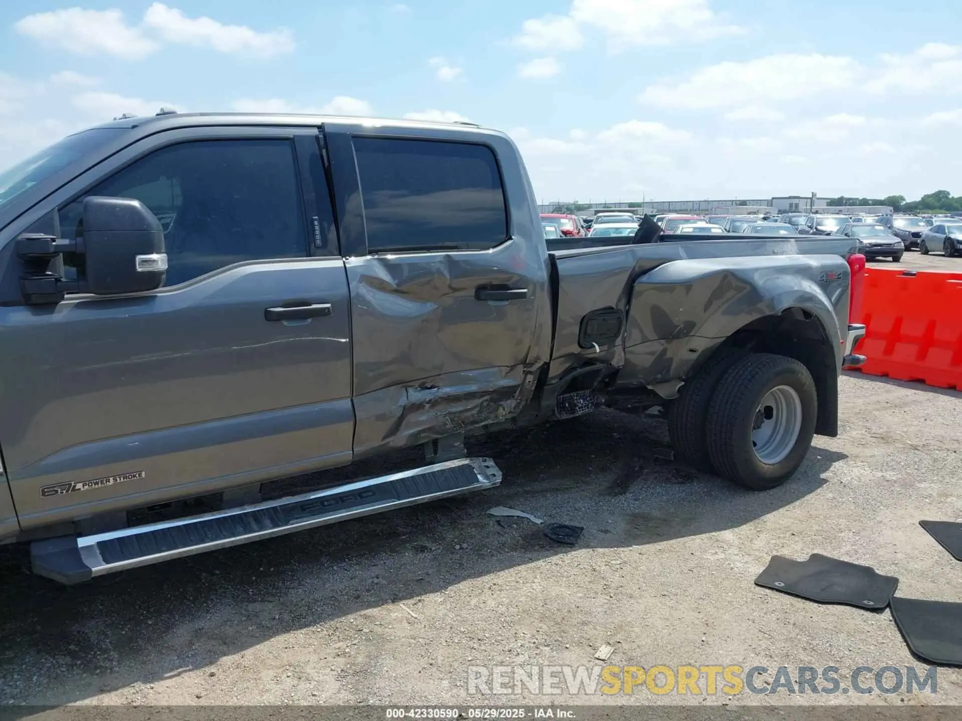 6 Photograph of a damaged car 1FT8W3DT4REE02112 FORD F-350 2024