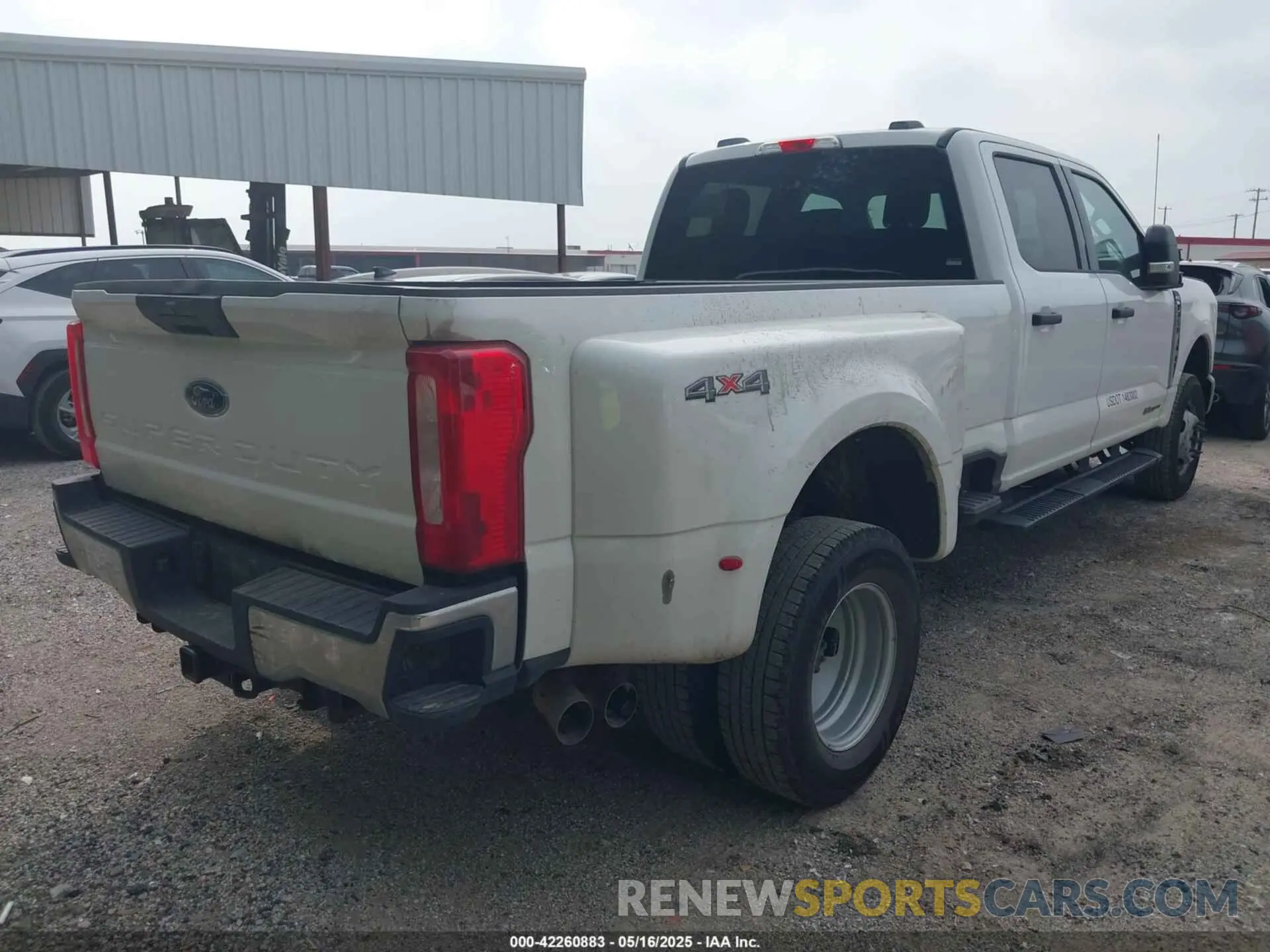 4 Photograph of a damaged car 1FT8W3DT5RED84736 FORD F-350 2024