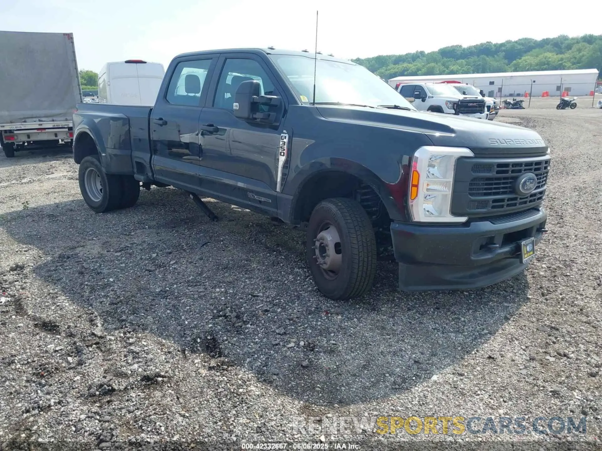 1 Photograph of a damaged car 1FT8W3DT8REF89533 FORD F-350 2024