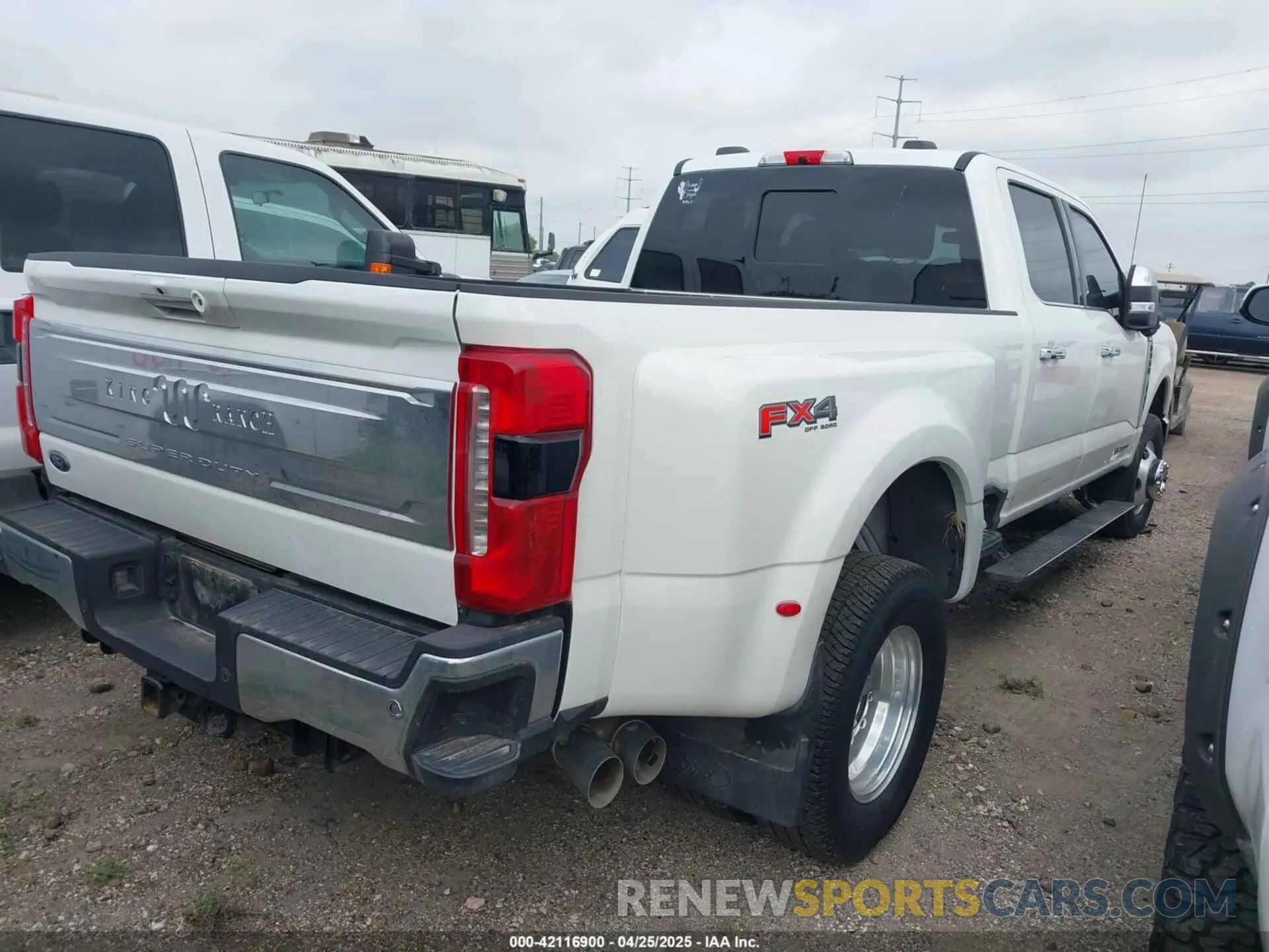 4 Photograph of a damaged car 1FT8W3DT9RED98414 FORD F-350 2024
