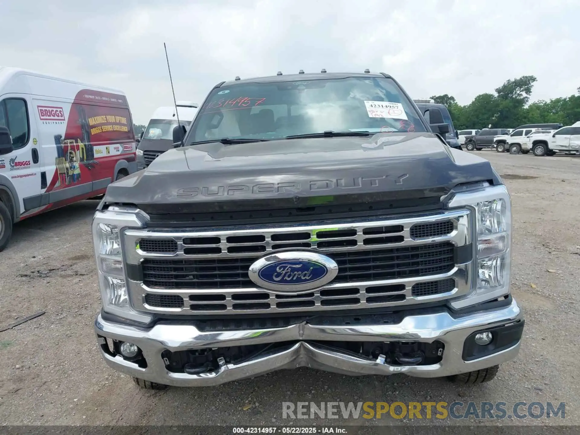 12 Photograph of a damaged car 1FT8W3DT9SEC56358 FORD F-350 2025