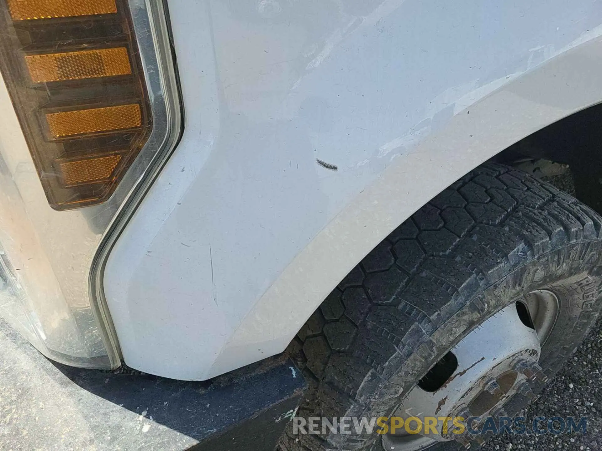 11 Photograph of a damaged car 1FD8W3HT2KEE28834 FORD F-350 CHASSIS 2019