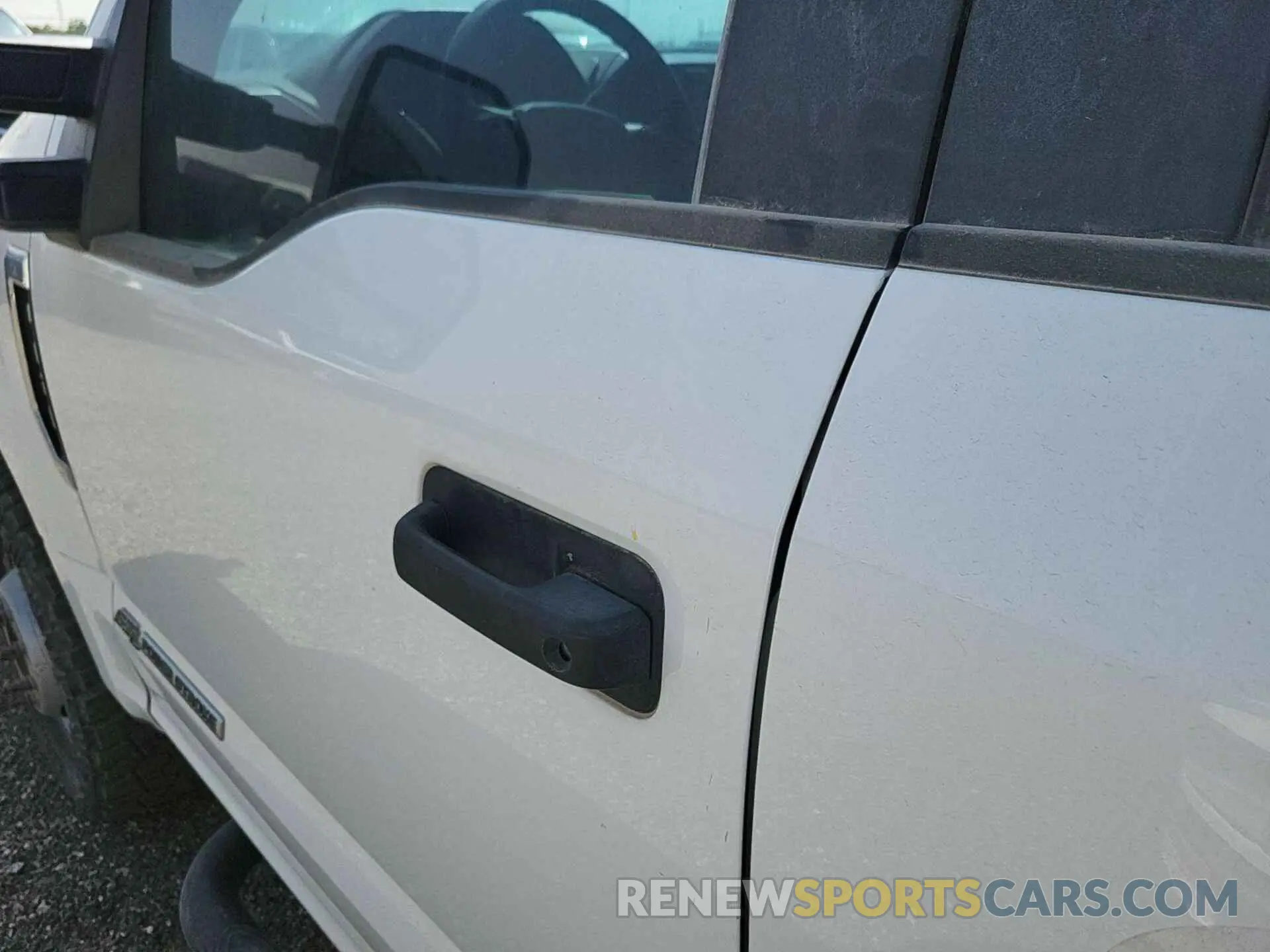 2 Photograph of a damaged car 1FD8W3HT2KEE28834 FORD F-350 CHASSIS 2019