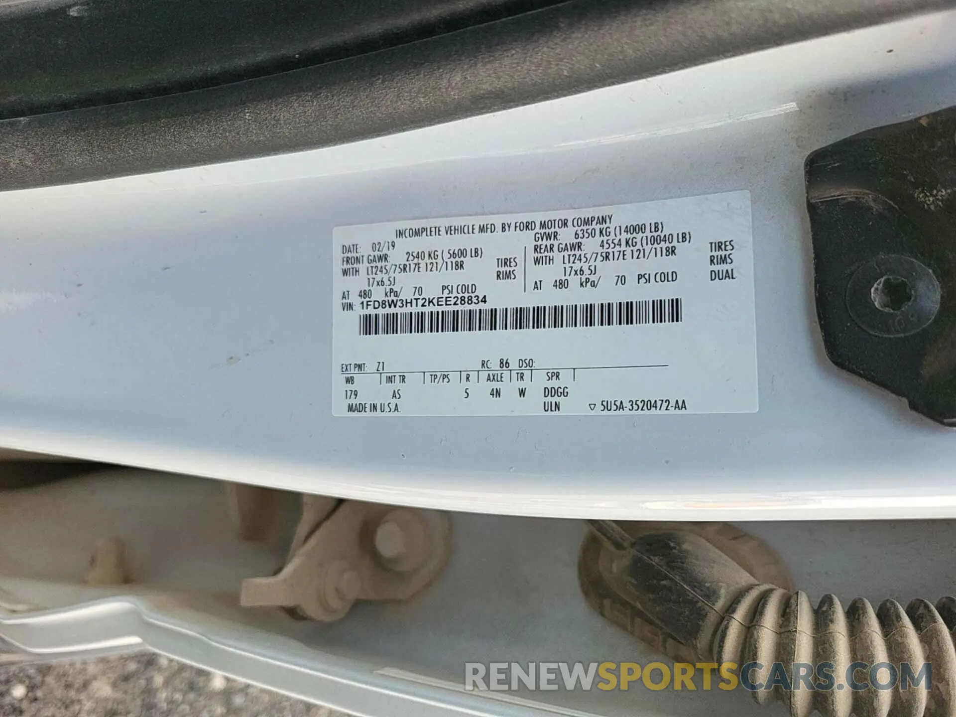 23 Photograph of a damaged car 1FD8W3HT2KEE28834 FORD F-350 CHASSIS 2019