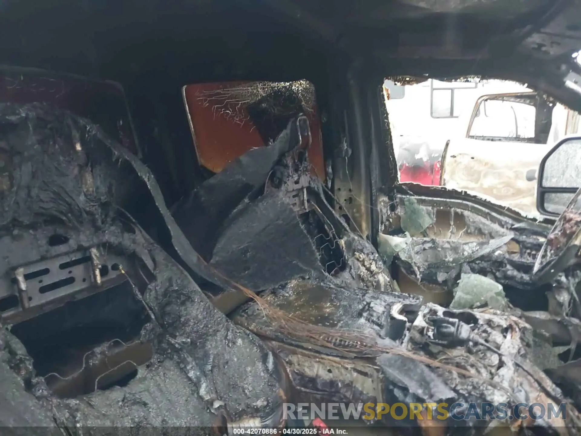 5 Photograph of a damaged car 1FD8W3HT3KEG56924 FORD F-350 CHASSIS 2019