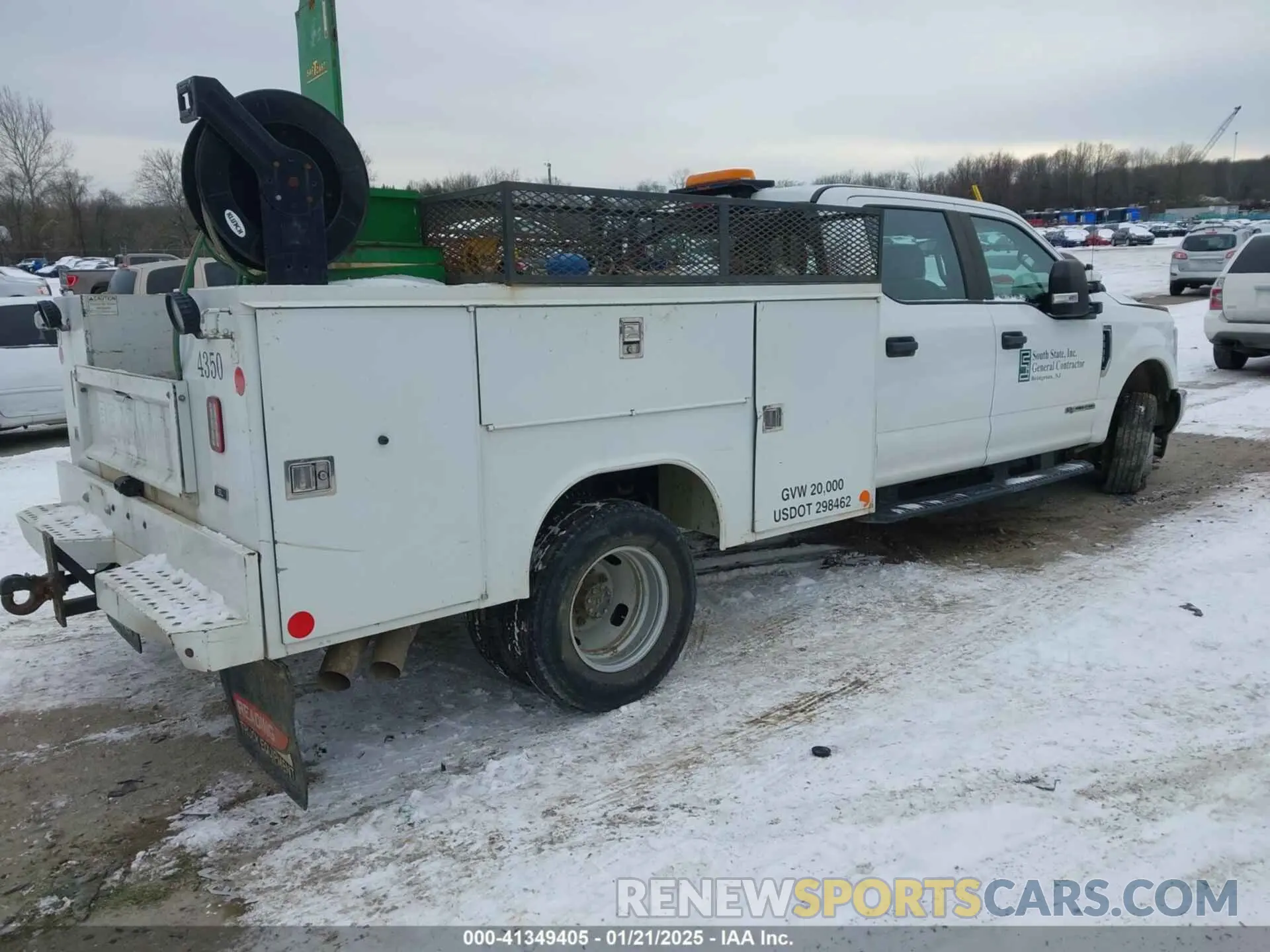 4 Photograph of a damaged car 1FD8W3HT8KEF61632 FORD F-350 CHASSIS 2019