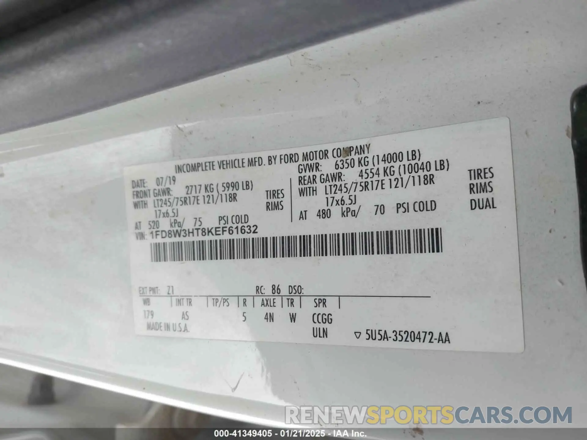 9 Photograph of a damaged car 1FD8W3HT8KEF61632 FORD F-350 CHASSIS 2019