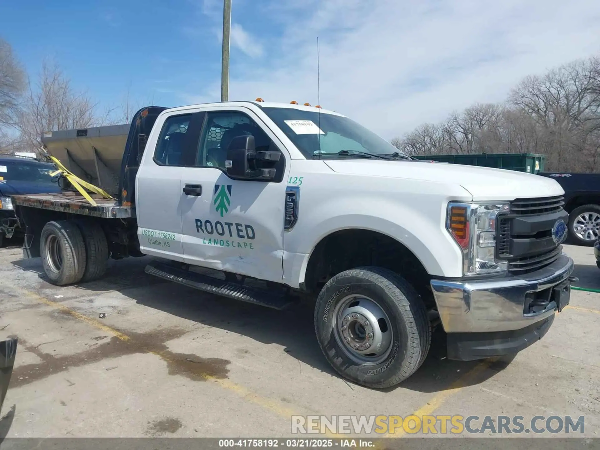 13 Photograph of a damaged car 1FD8X3H62KEE03133 FORD F-350 CHASSIS 2019