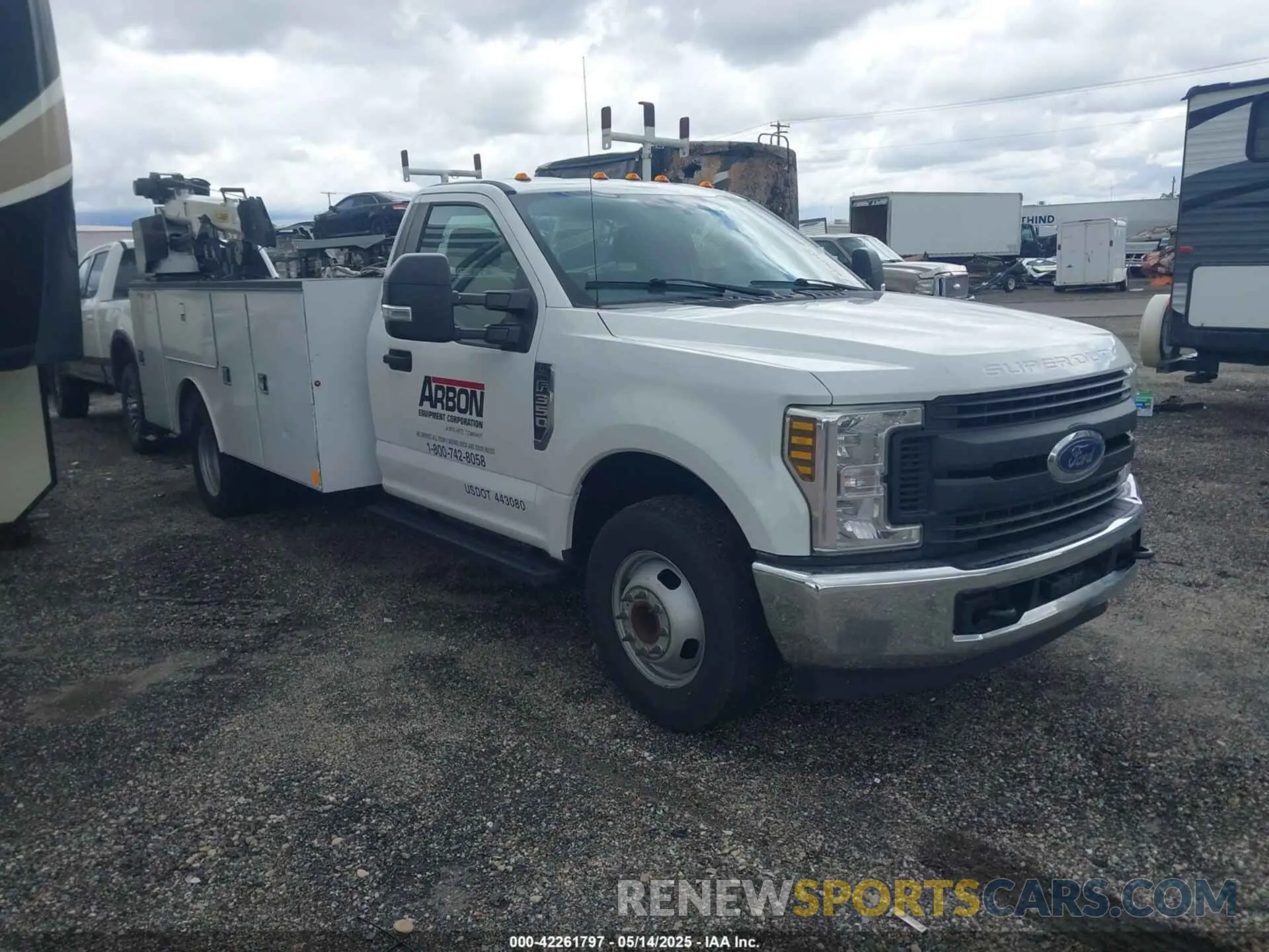 1 Photograph of a damaged car 1FDRF3G60KED40560 FORD F-350 CHASSIS 2019