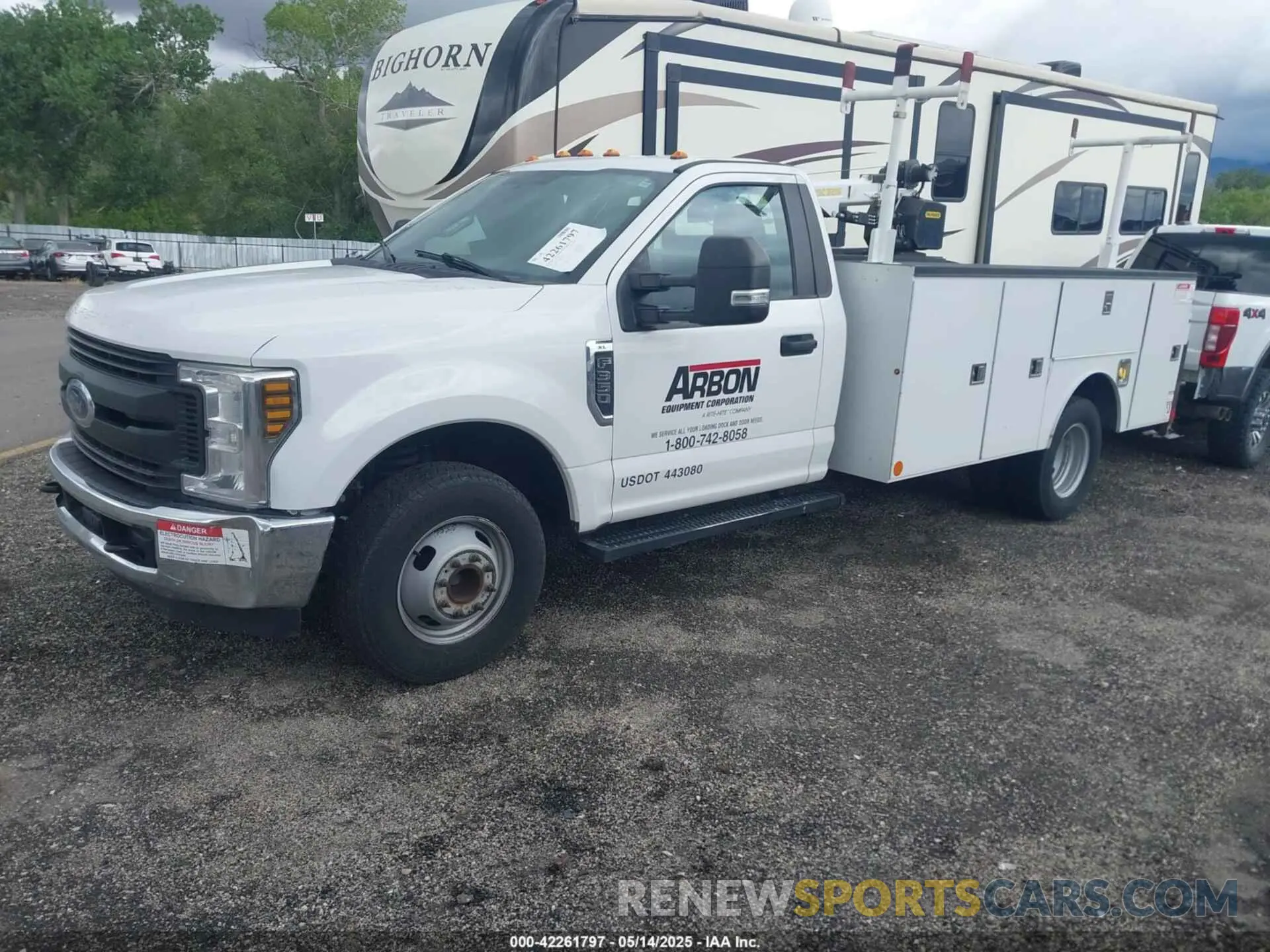 2 Photograph of a damaged car 1FDRF3G60KED40560 FORD F-350 CHASSIS 2019