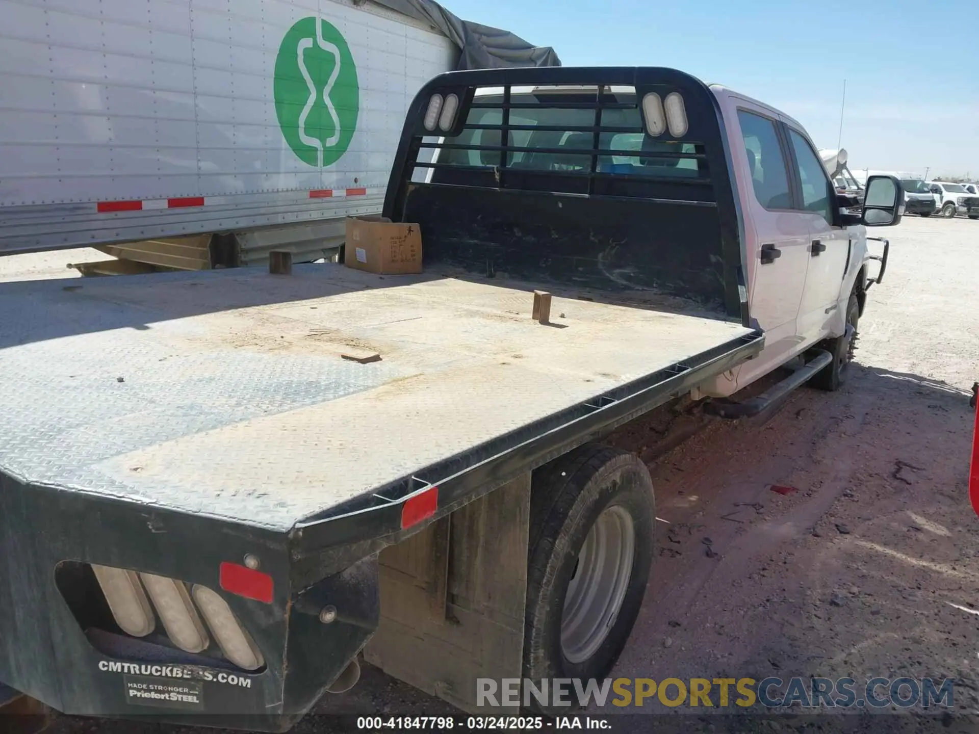 4 Photograph of a damaged car 1FD8W3HT0LEC46969 FORD F-350 CHASSIS 2020