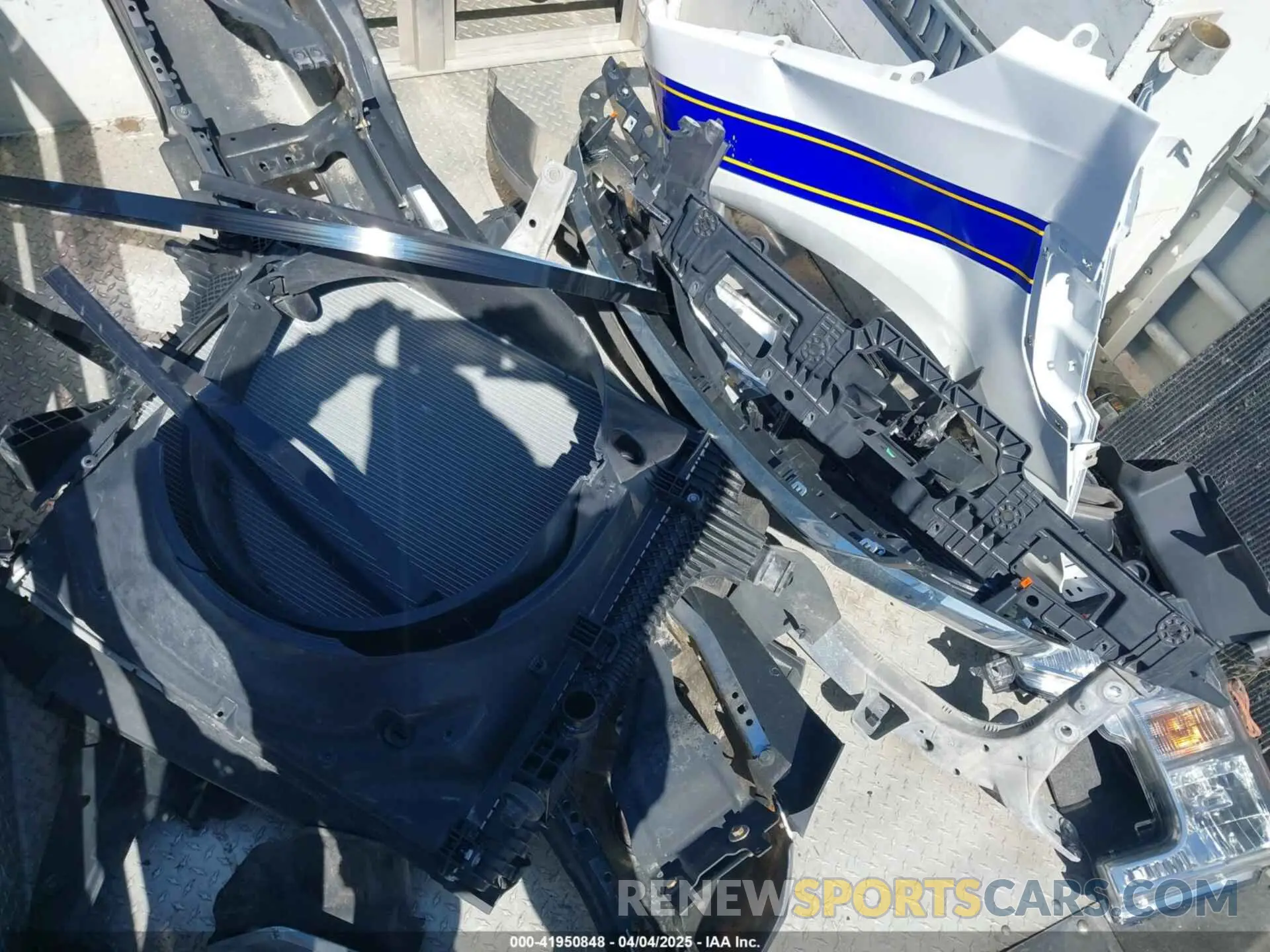 12 Photograph of a damaged car 1FDBF3E6XLEE22947 FORD F-350 CHASSIS 2020
