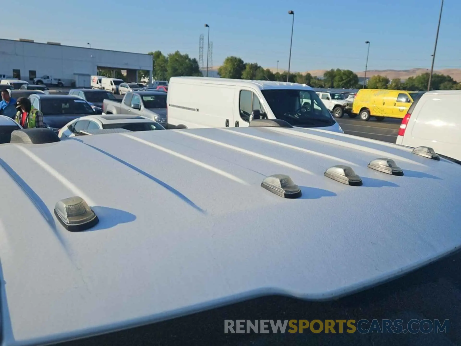 3 Photograph of a damaged car 1FDRF3G69LED08823 FORD F-350 CHASSIS 2020