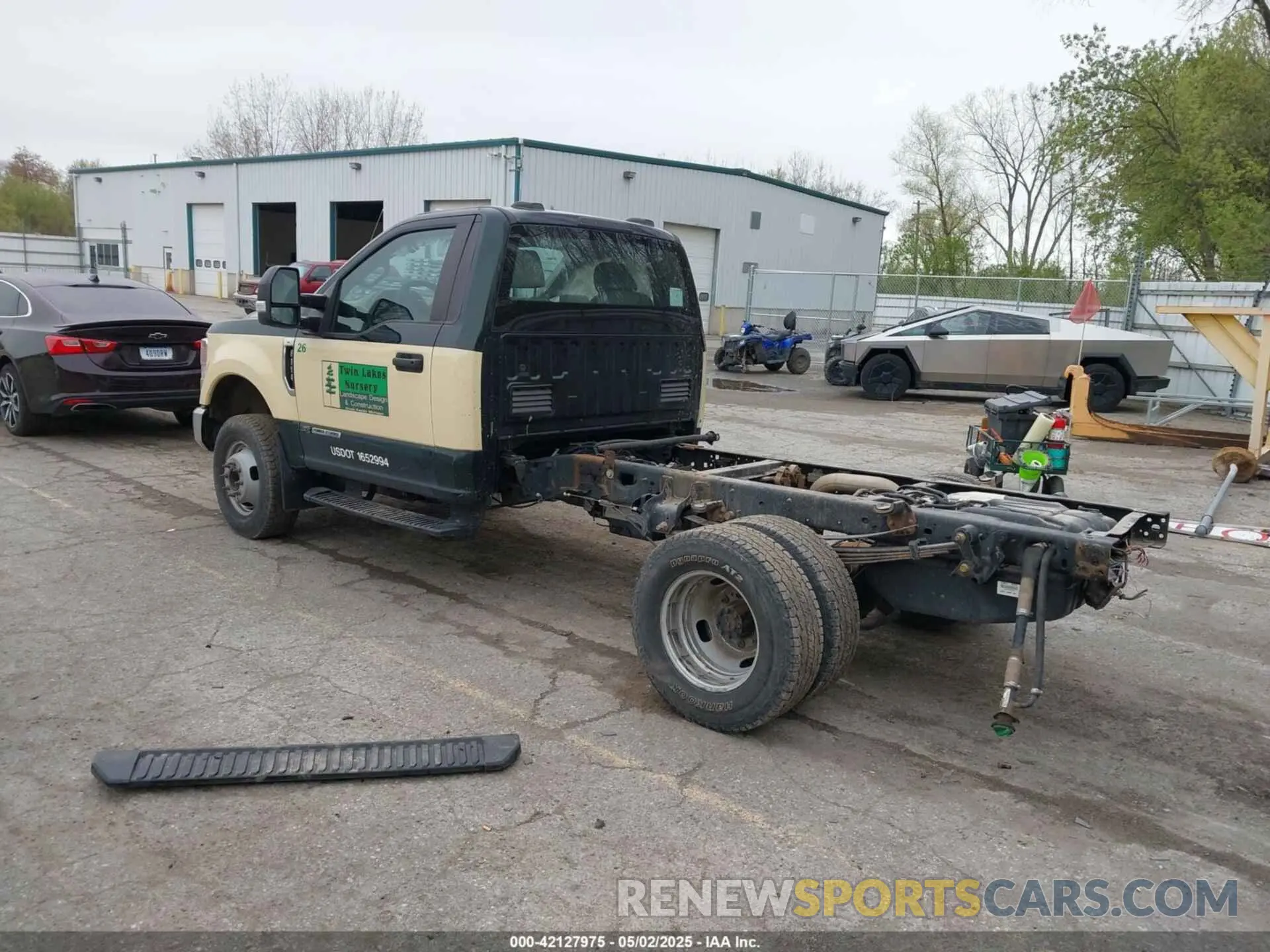 3 Photograph of a damaged car 1FDRF3HT3LED22690 FORD F-350 CHASSIS 2020