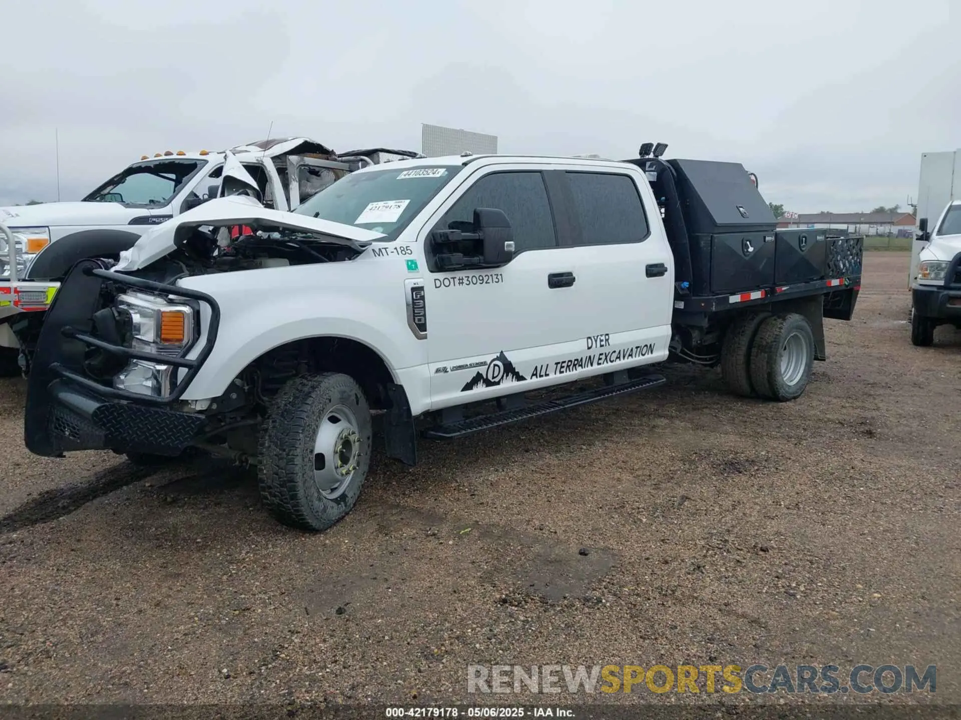 2 Photograph of a damaged car 1FD8W3HT0MEC55317 FORD F-350 CHASSIS 2021