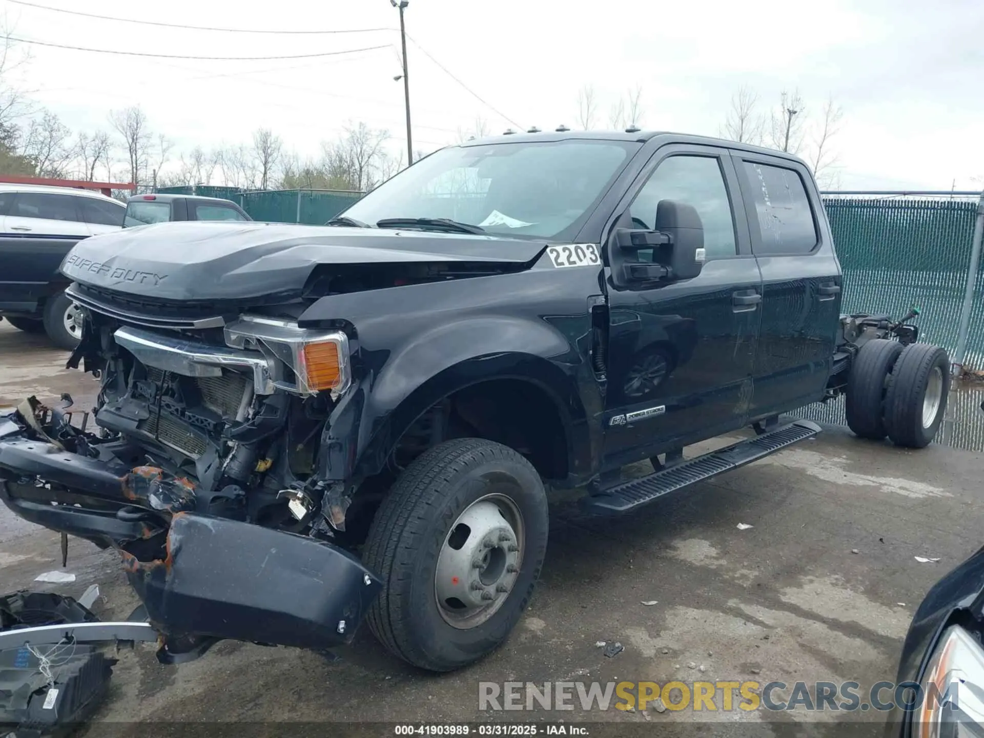 2 Photograph of a damaged car 1FD8W3HT5NED69265 FORD F-350 CHASSIS 2022