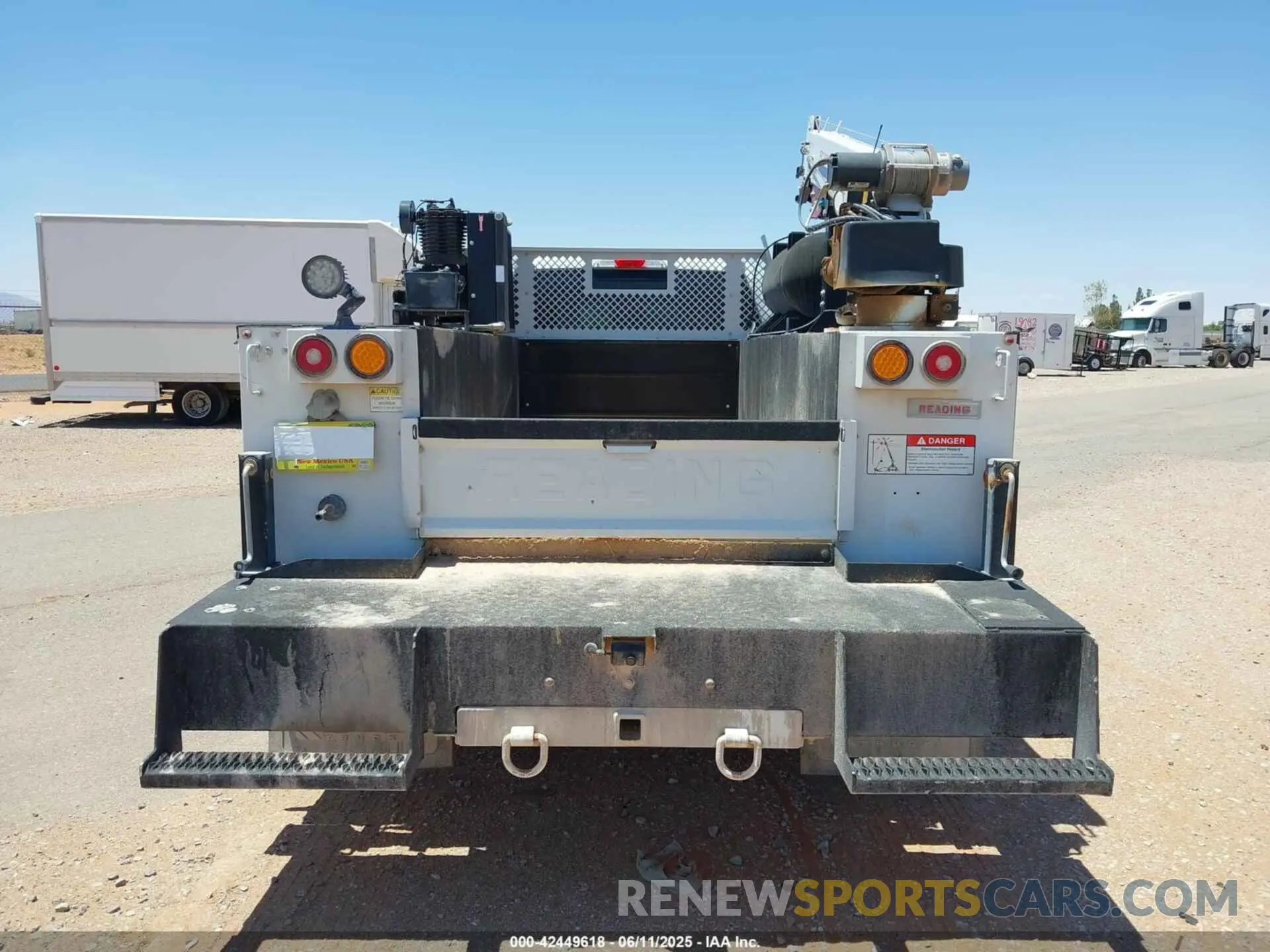 15 Photograph of a damaged car 1FD8X3HN7NEF13221 FORD F-350 CHASSIS 2022