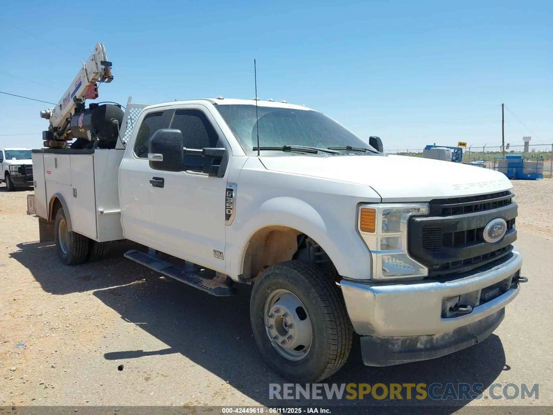 6 Photograph of a damaged car 1FD8X3HN7NEF13221 FORD F-350 CHASSIS 2022