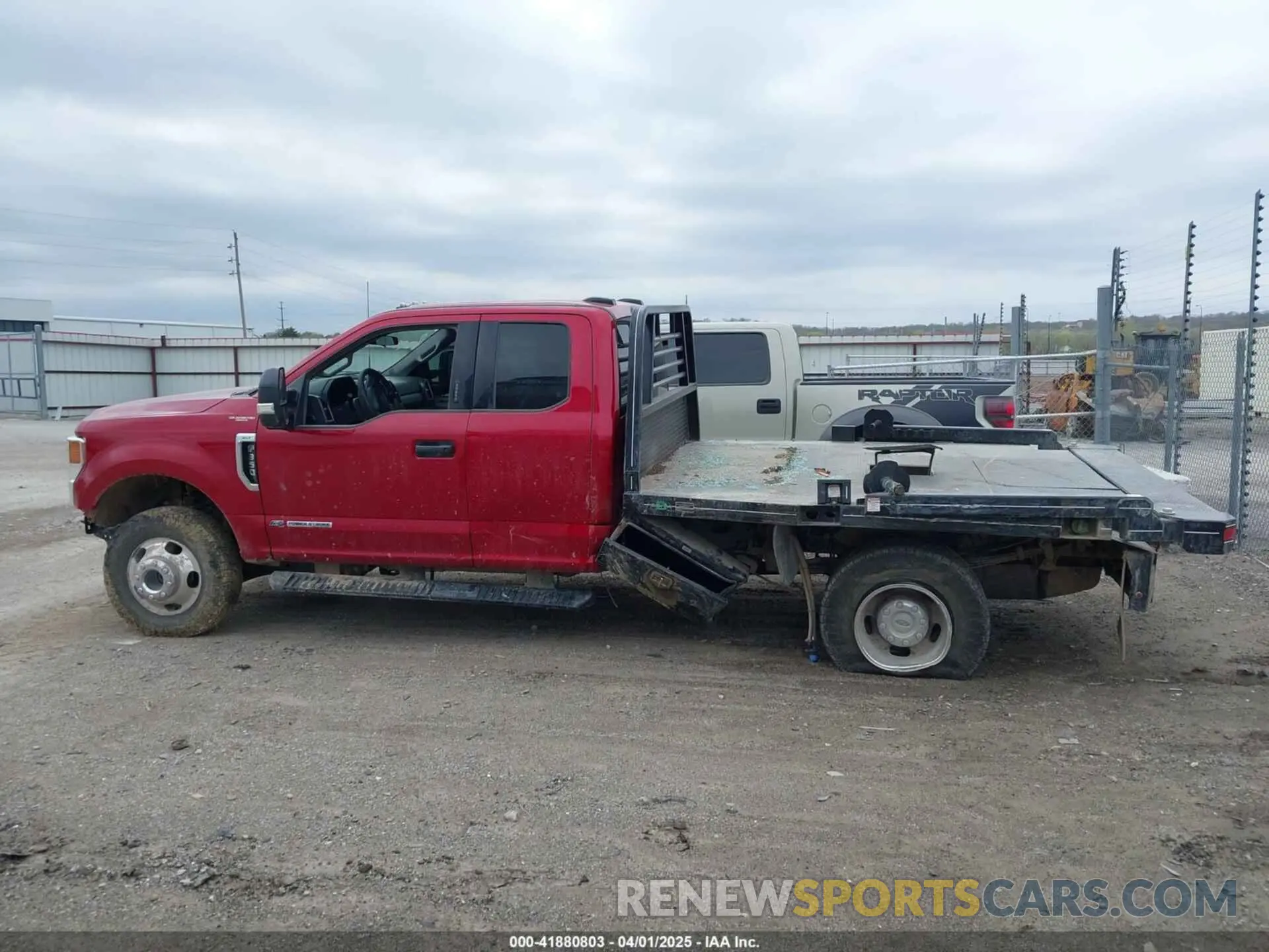 14 Photograph of a damaged car 1FD8X3HT4NEF46451 FORD F-350 CHASSIS 2022