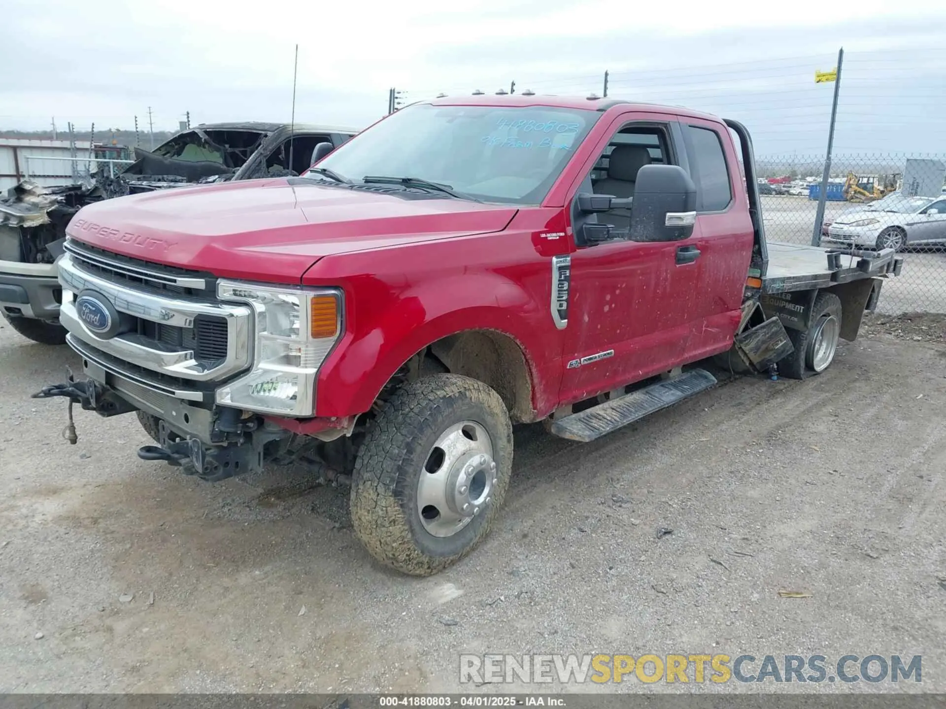 2 Photograph of a damaged car 1FD8X3HT4NEF46451 FORD F-350 CHASSIS 2022