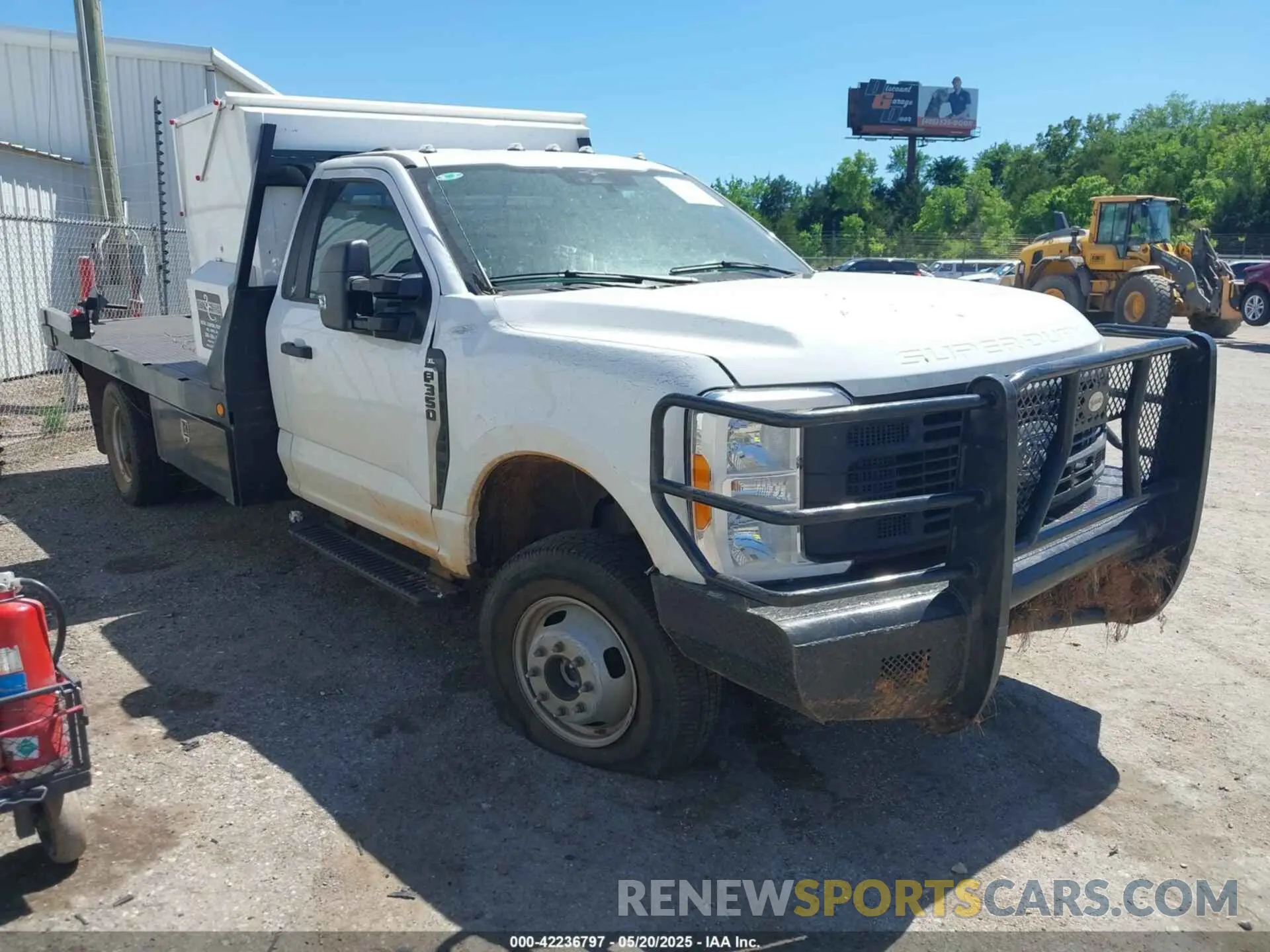 1 Photograph of a damaged car 1FDRF3HN2PDA11989 FORD F-350 CHASSIS 2023