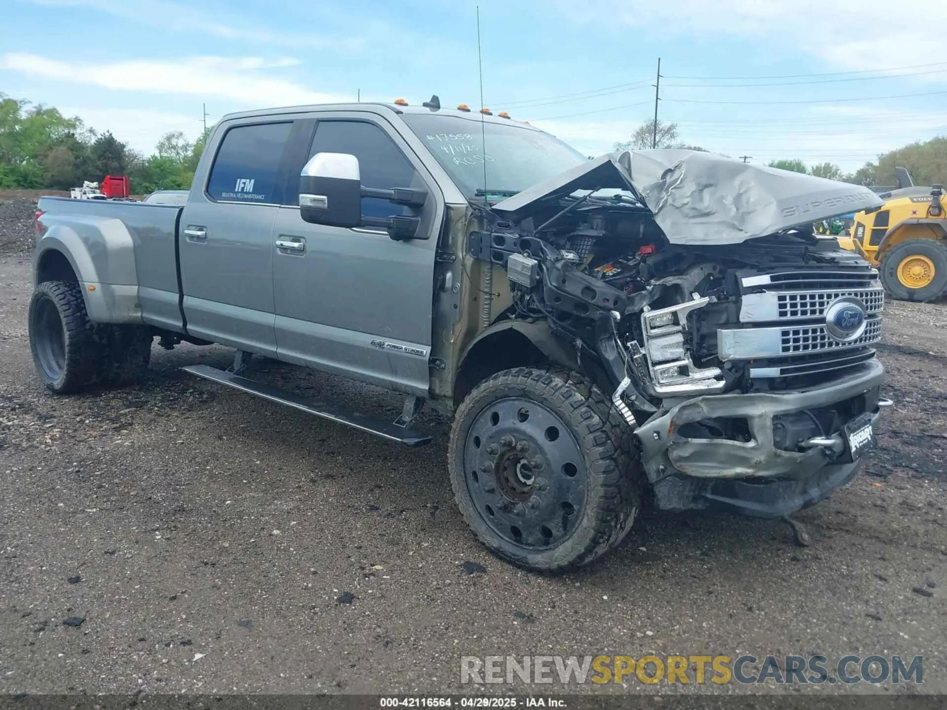 1 Photograph of a damaged car 1FT8W4DT8KEF64207 FORD F-450 2019