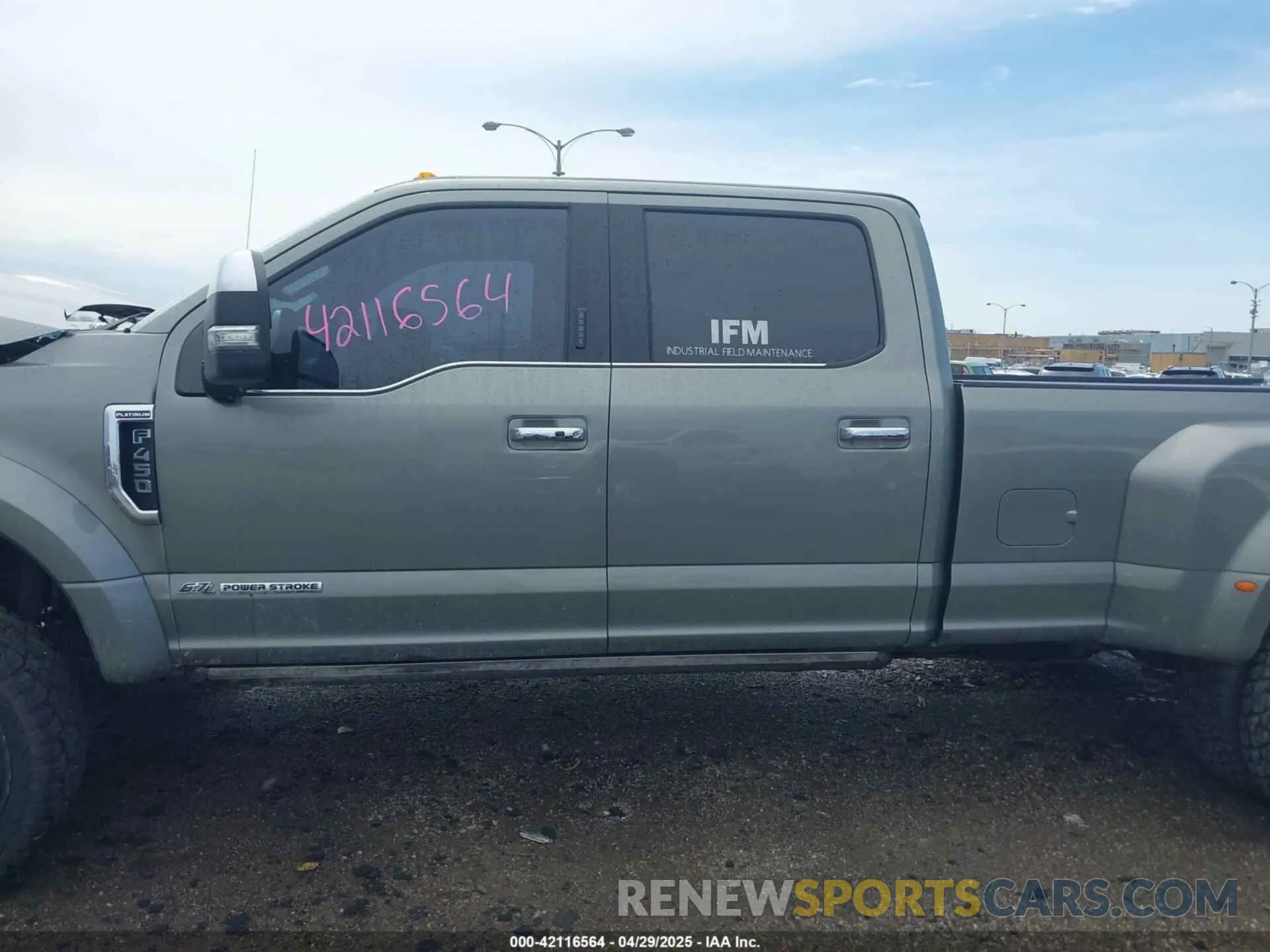 15 Photograph of a damaged car 1FT8W4DT8KEF64207 FORD F-450 2019