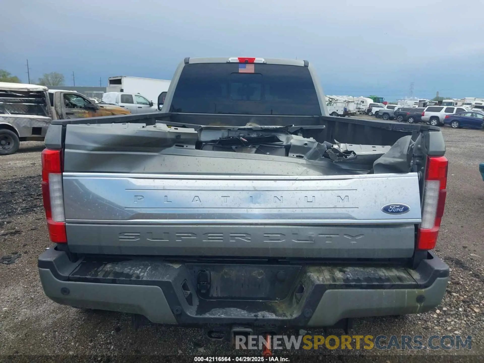 16 Photograph of a damaged car 1FT8W4DT8KEF64207 FORD F-450 2019