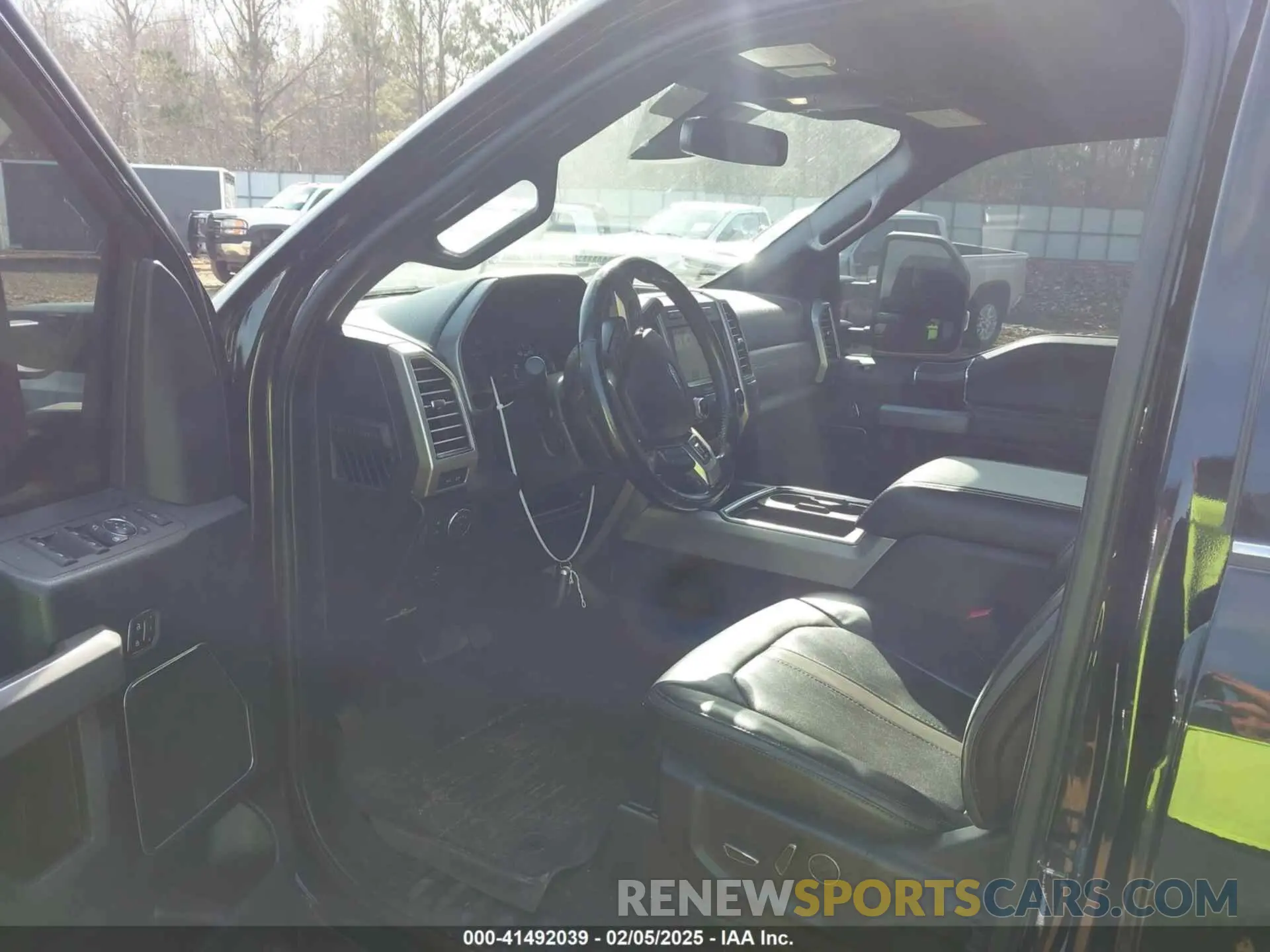 6 Photograph of a damaged car 1FT8W4DT9KED63268 FORD F-450 2019
