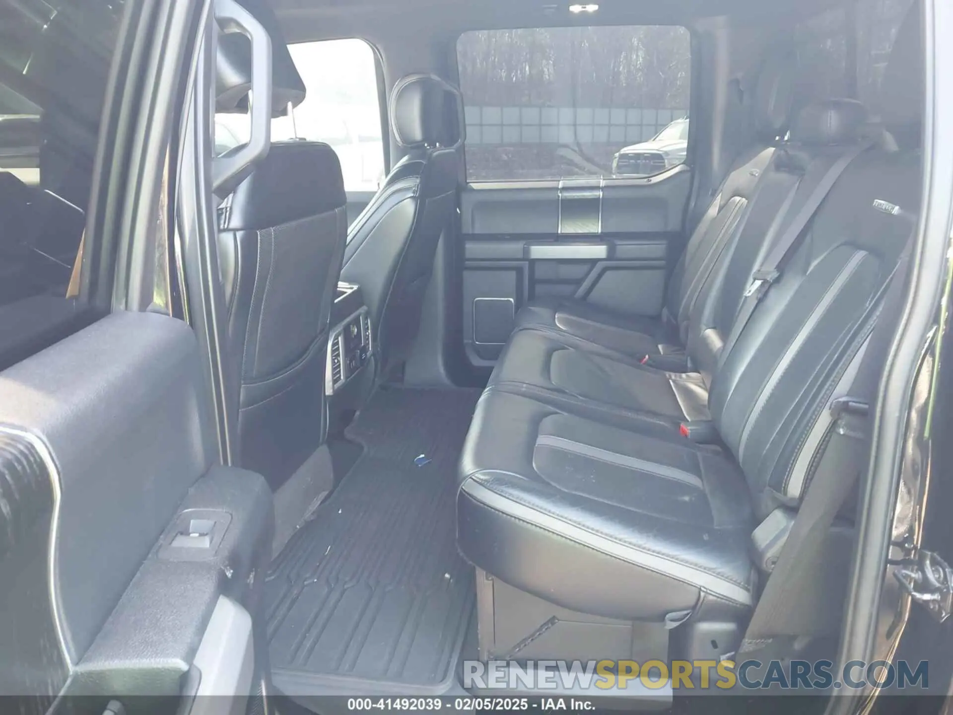7 Photograph of a damaged car 1FT8W4DT9KED63268 FORD F-450 2019