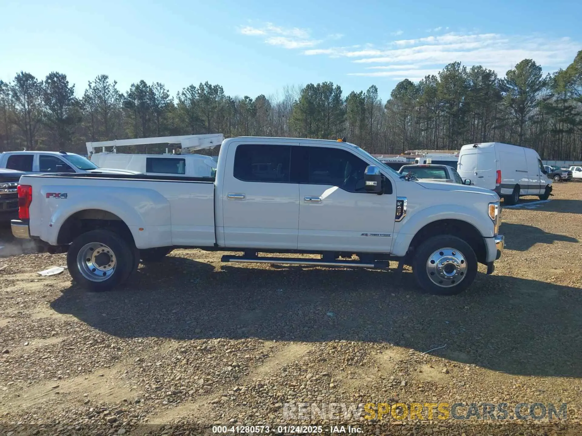 14 Photograph of a damaged car 1FT8W4DT9KEE50362 FORD F-450 2019